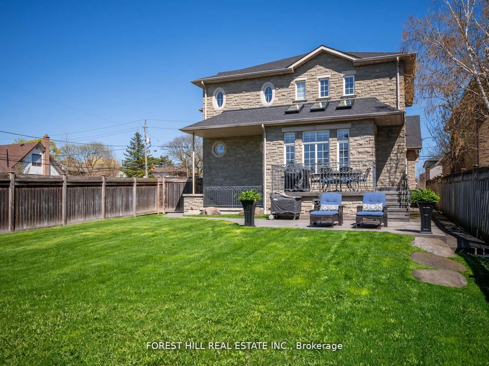 18 Highland Hill