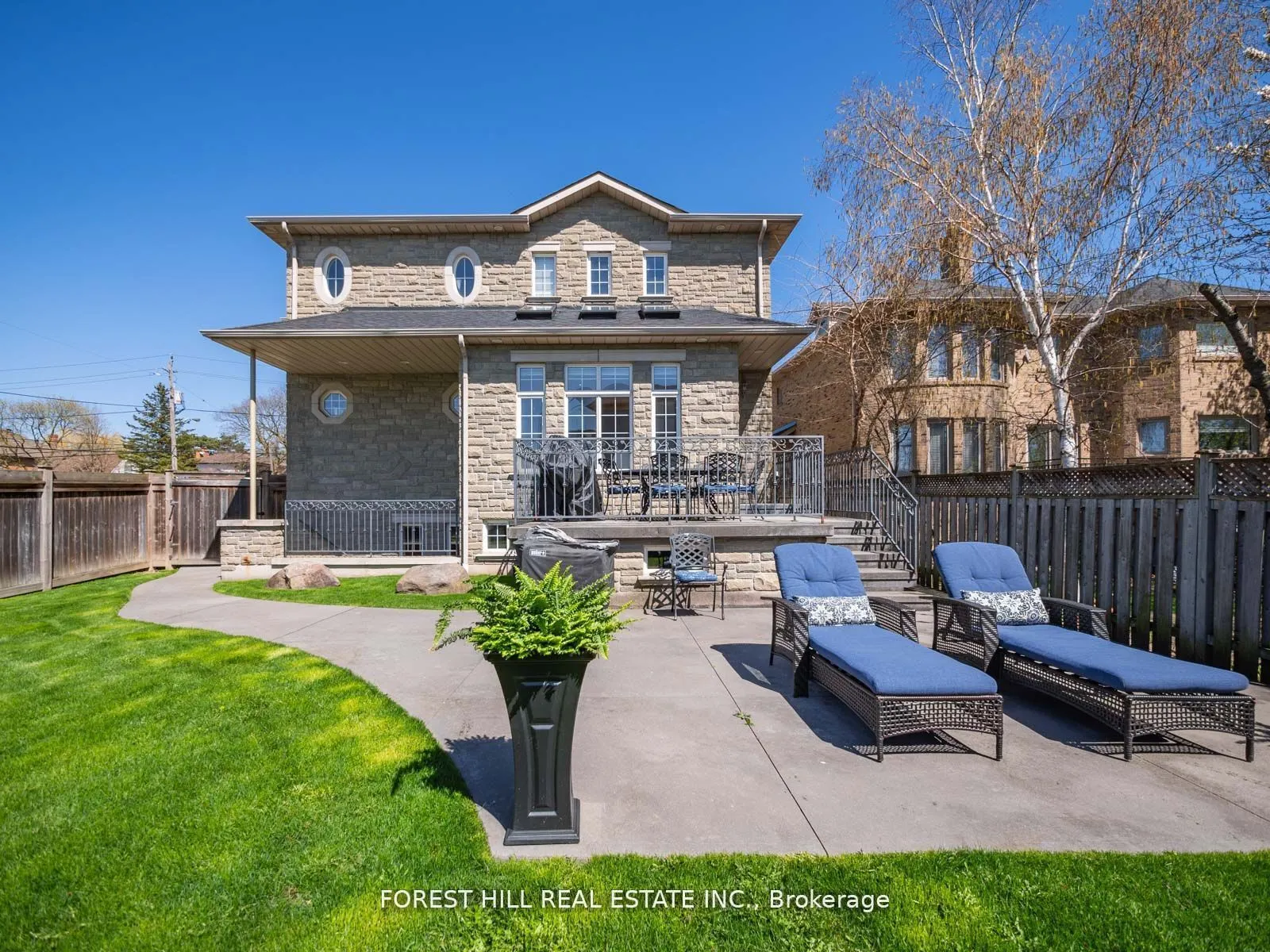 18 Highland Hill