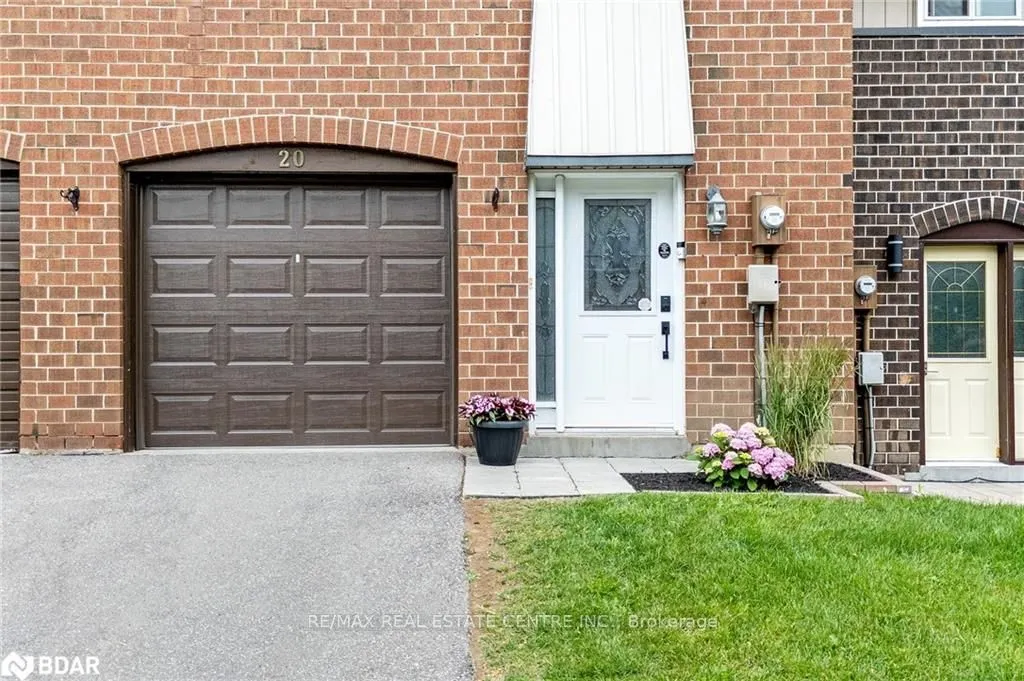 318 Laurier Avenue, #20
