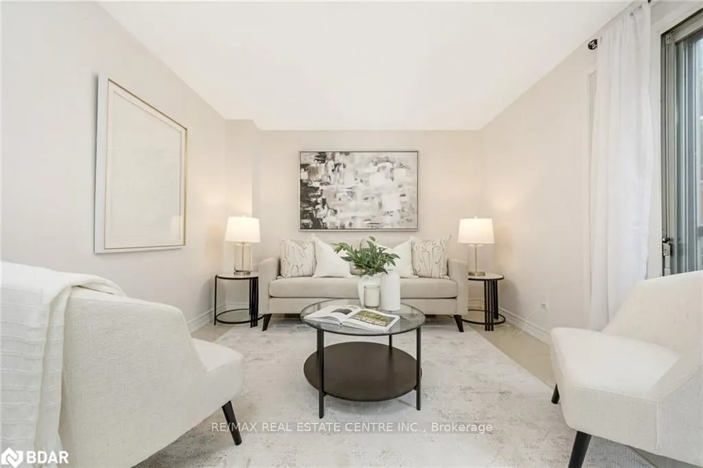 318 Laurier Avenue, #20