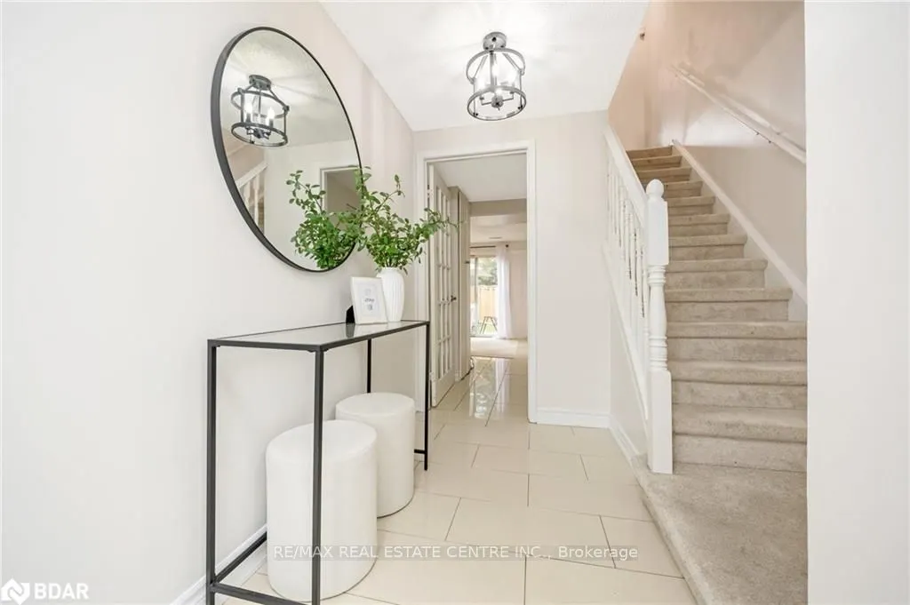318 Laurier Avenue, #20