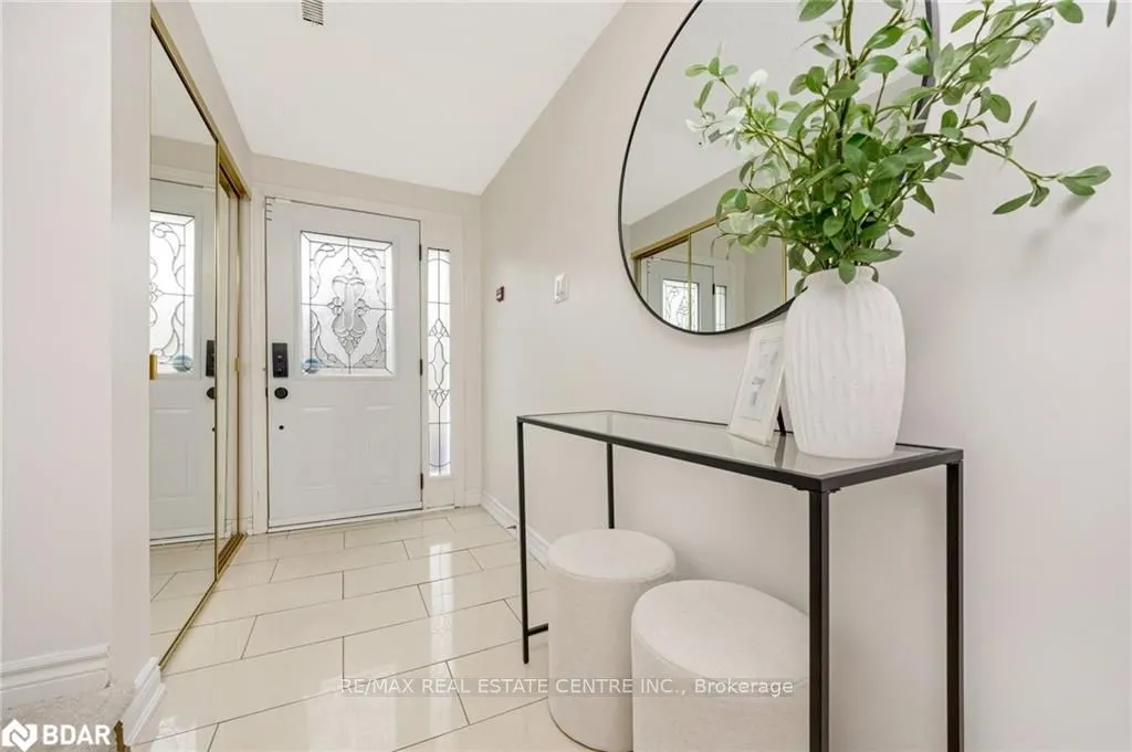 318 Laurier Avenue, #20
