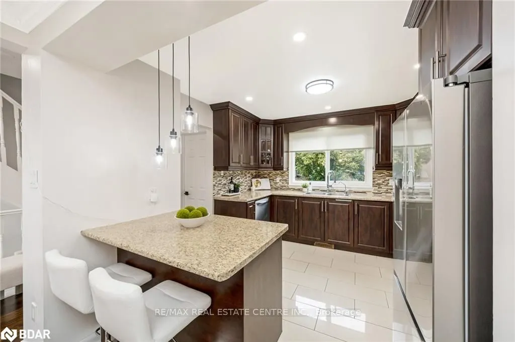 318 Laurier Avenue, #20