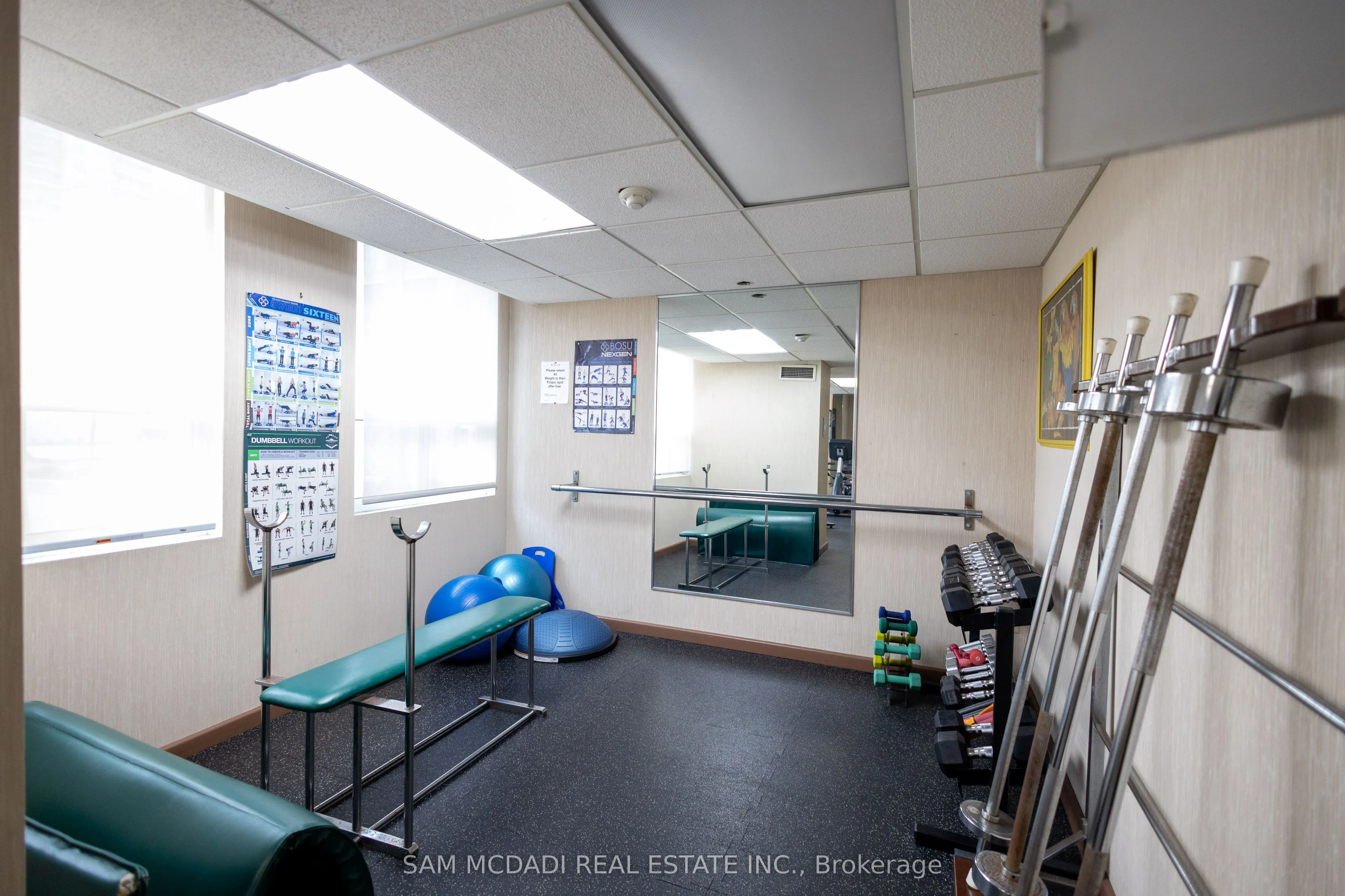 3650 Kaneff Crescent, #1207