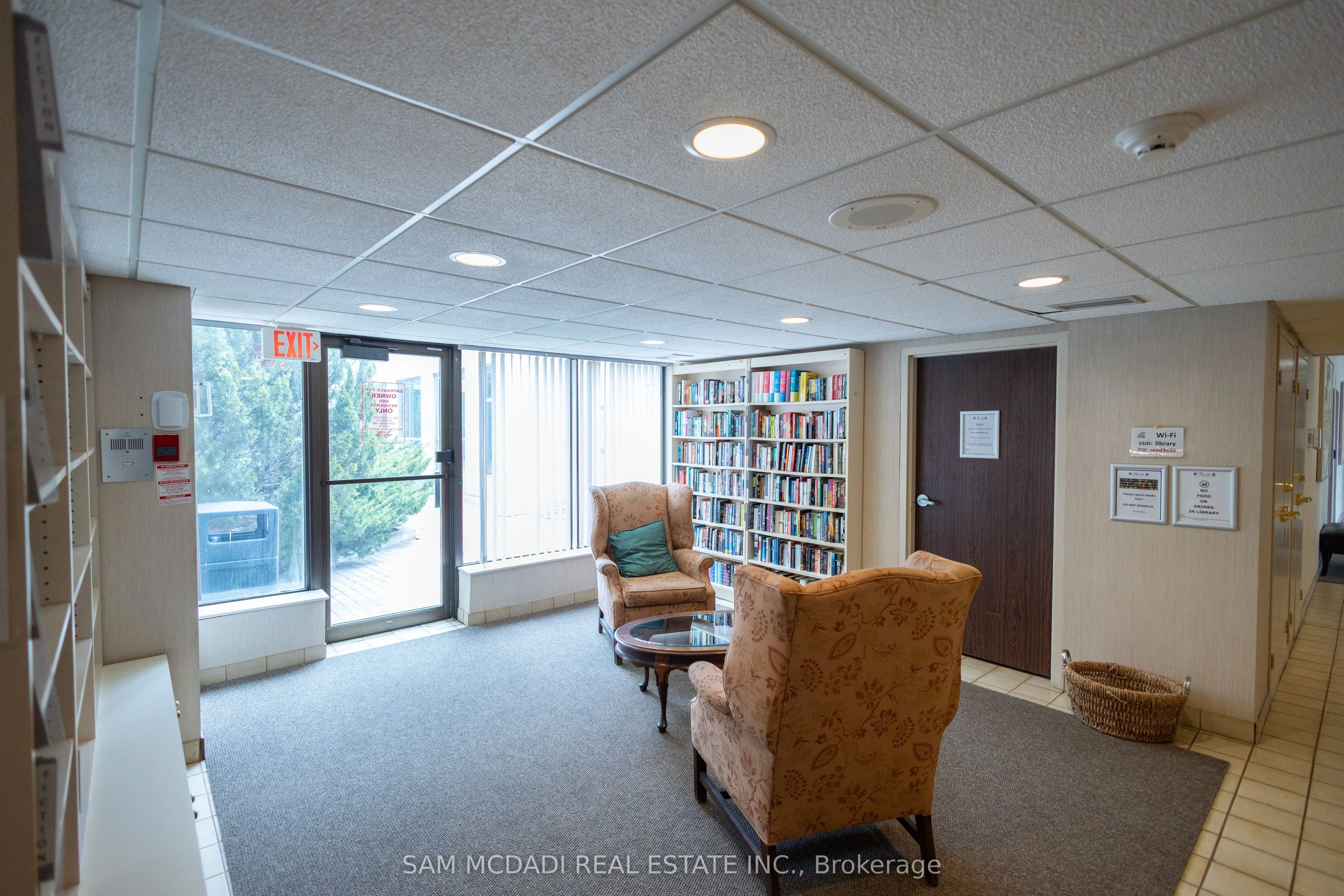 3650 Kaneff Crescent, #1207