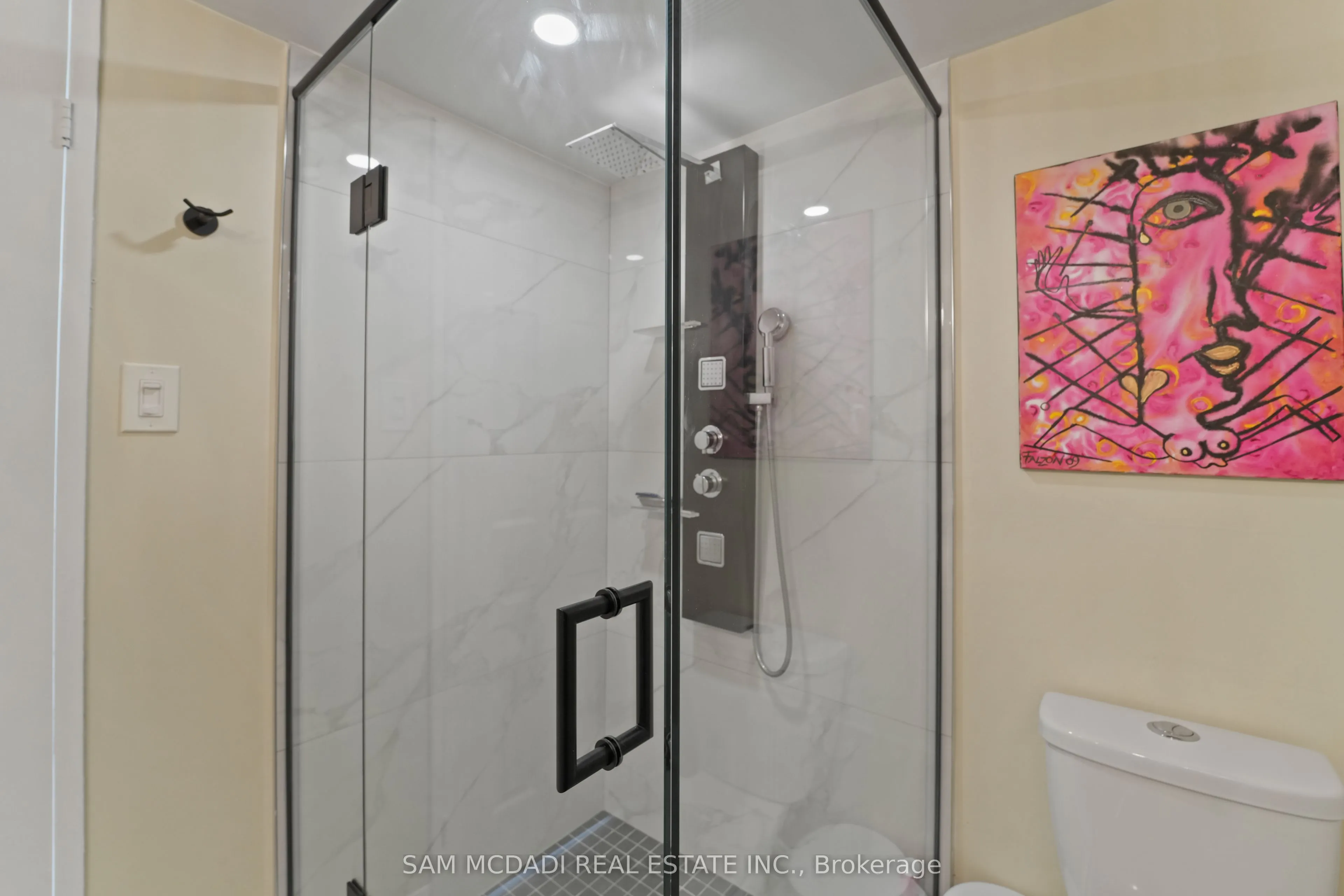 3650 Kaneff Crescent, #1207
