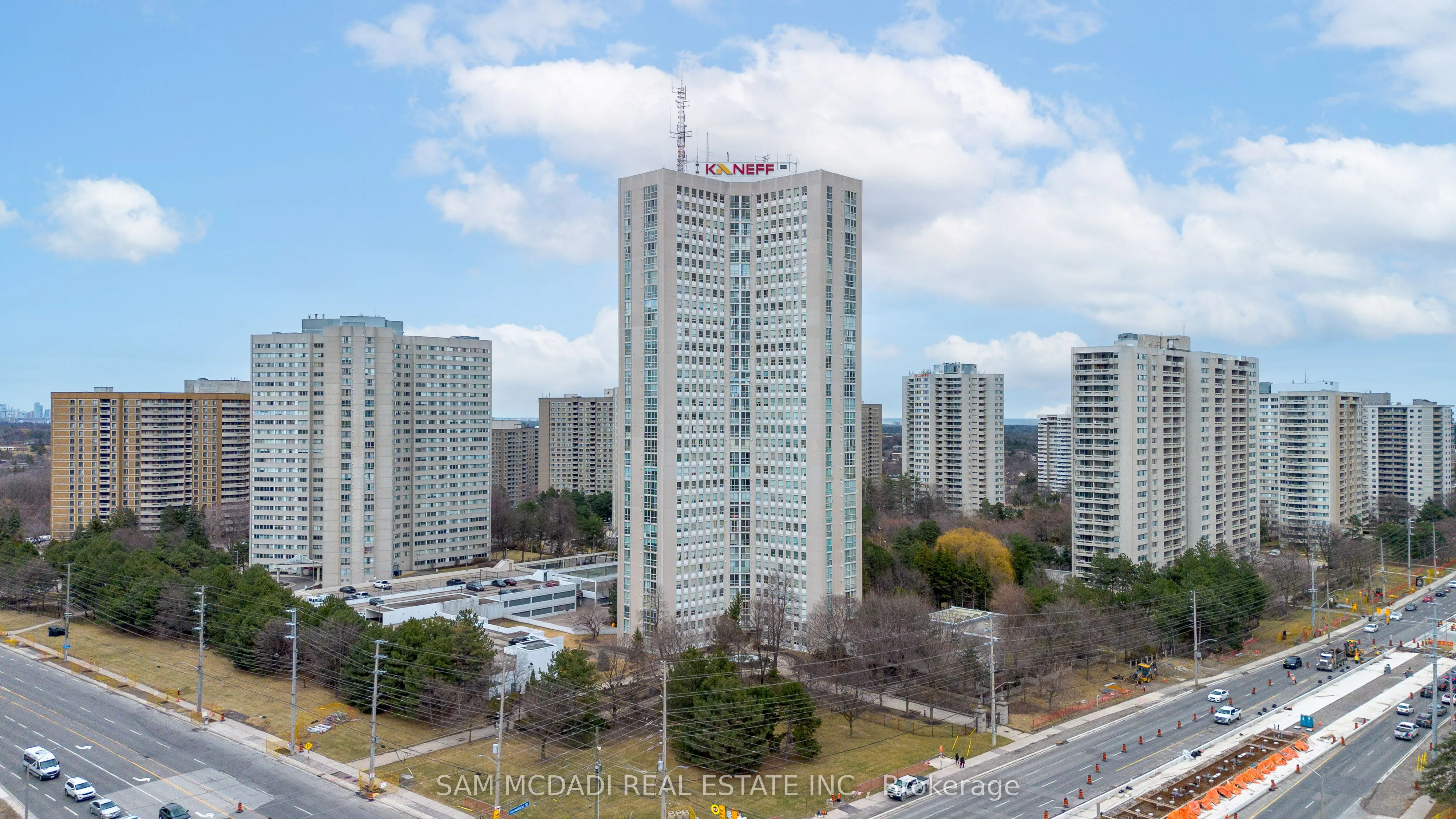 3650 Kaneff Crescent, #1207