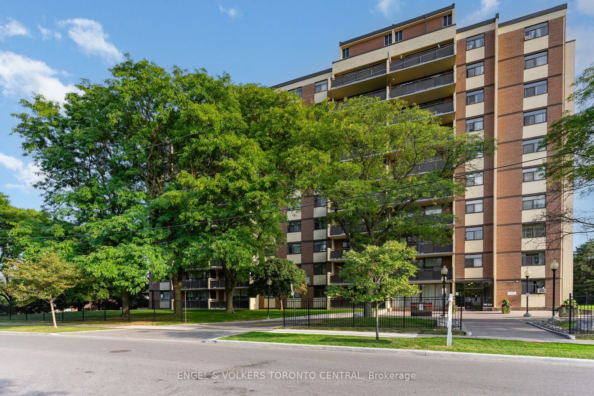 5 Frith Road, #808