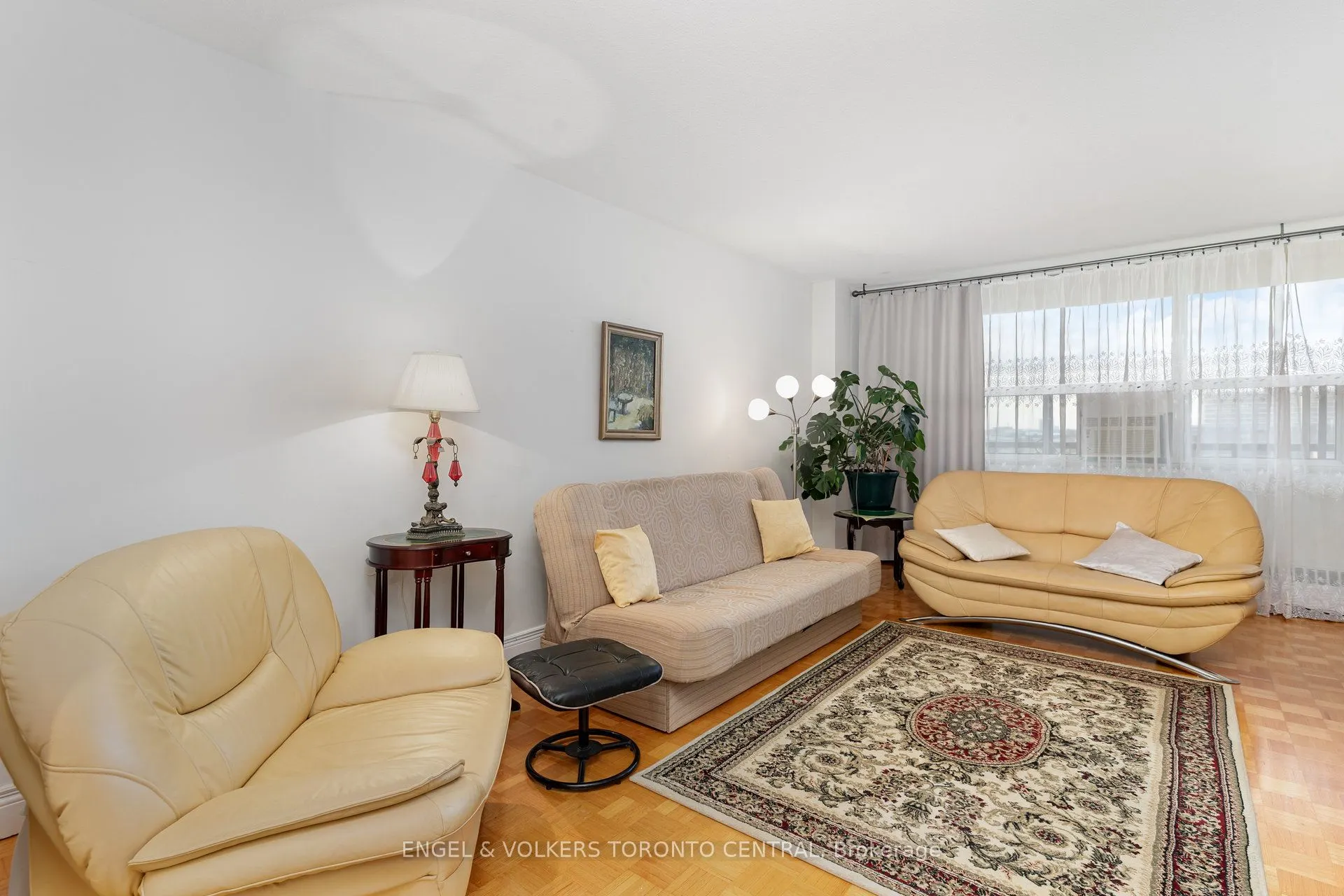 5 Frith Road, #808