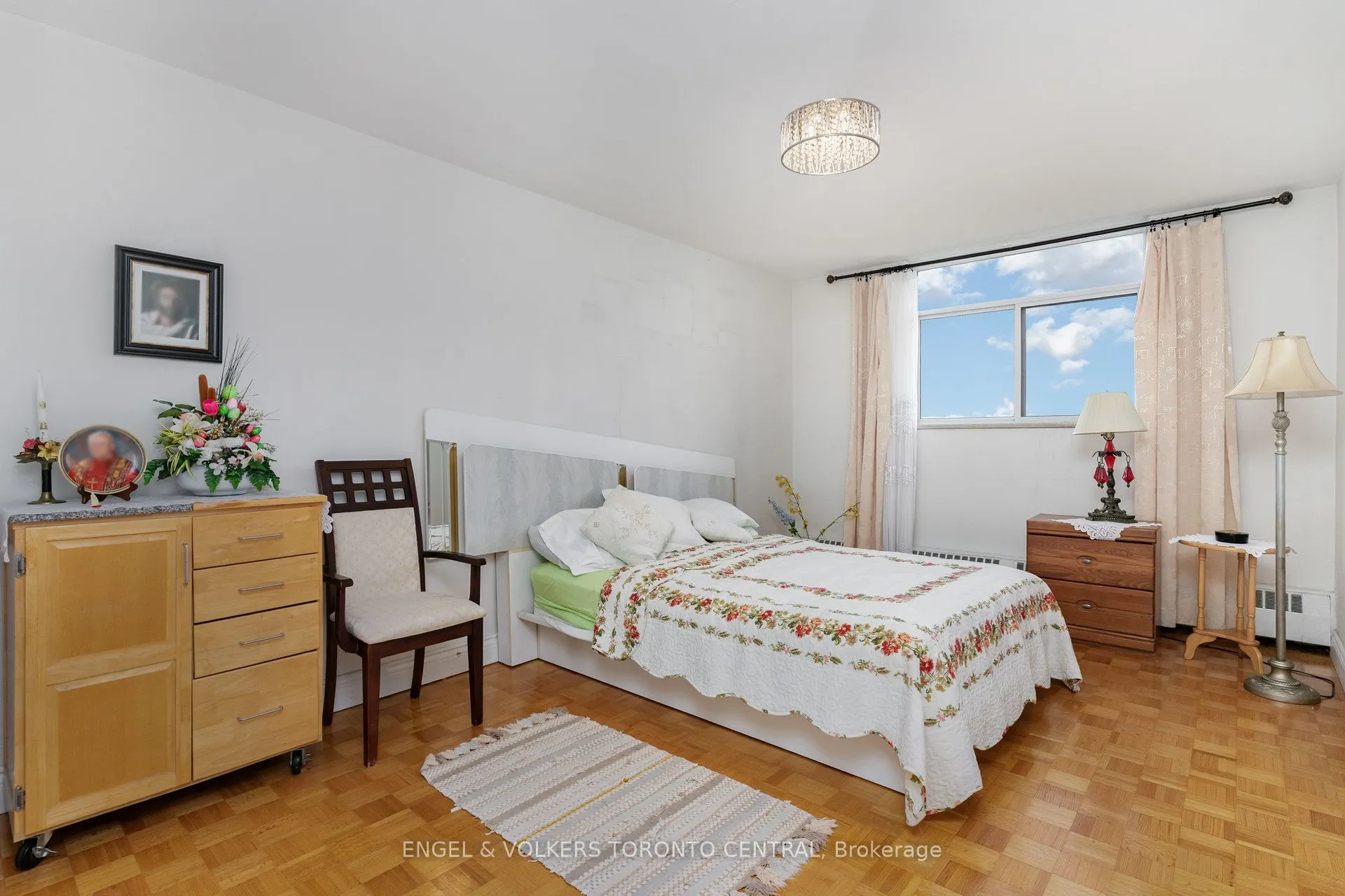 5 Frith Road, #808