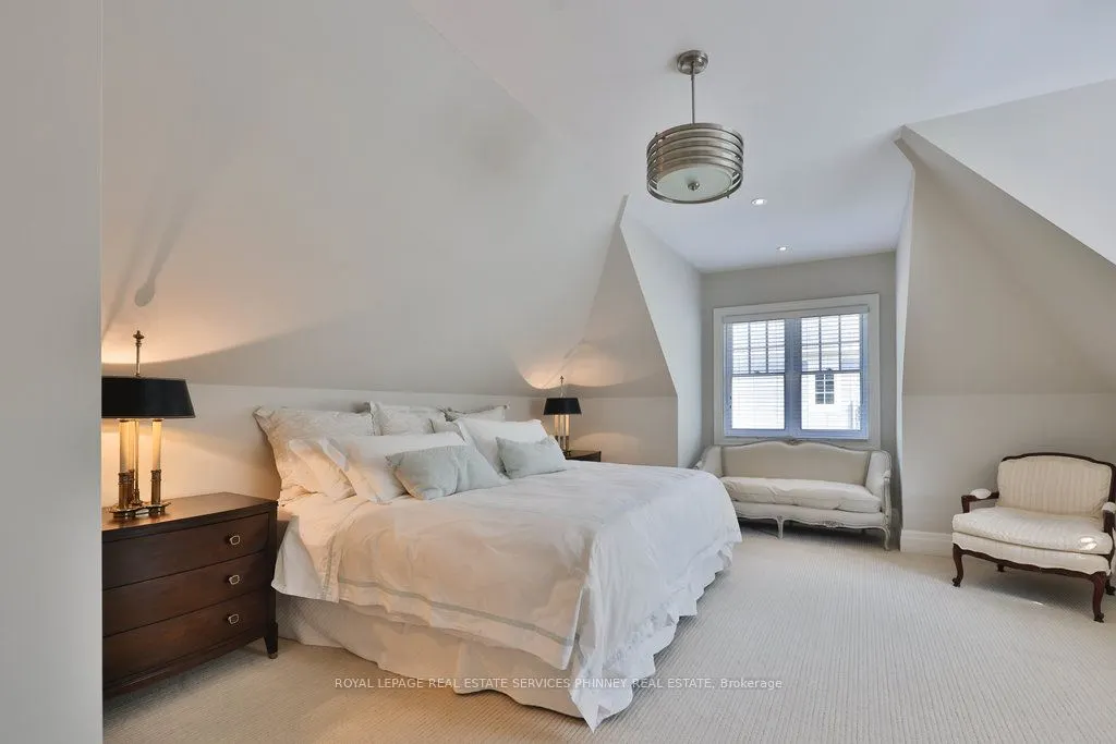 8 Chartwell Road