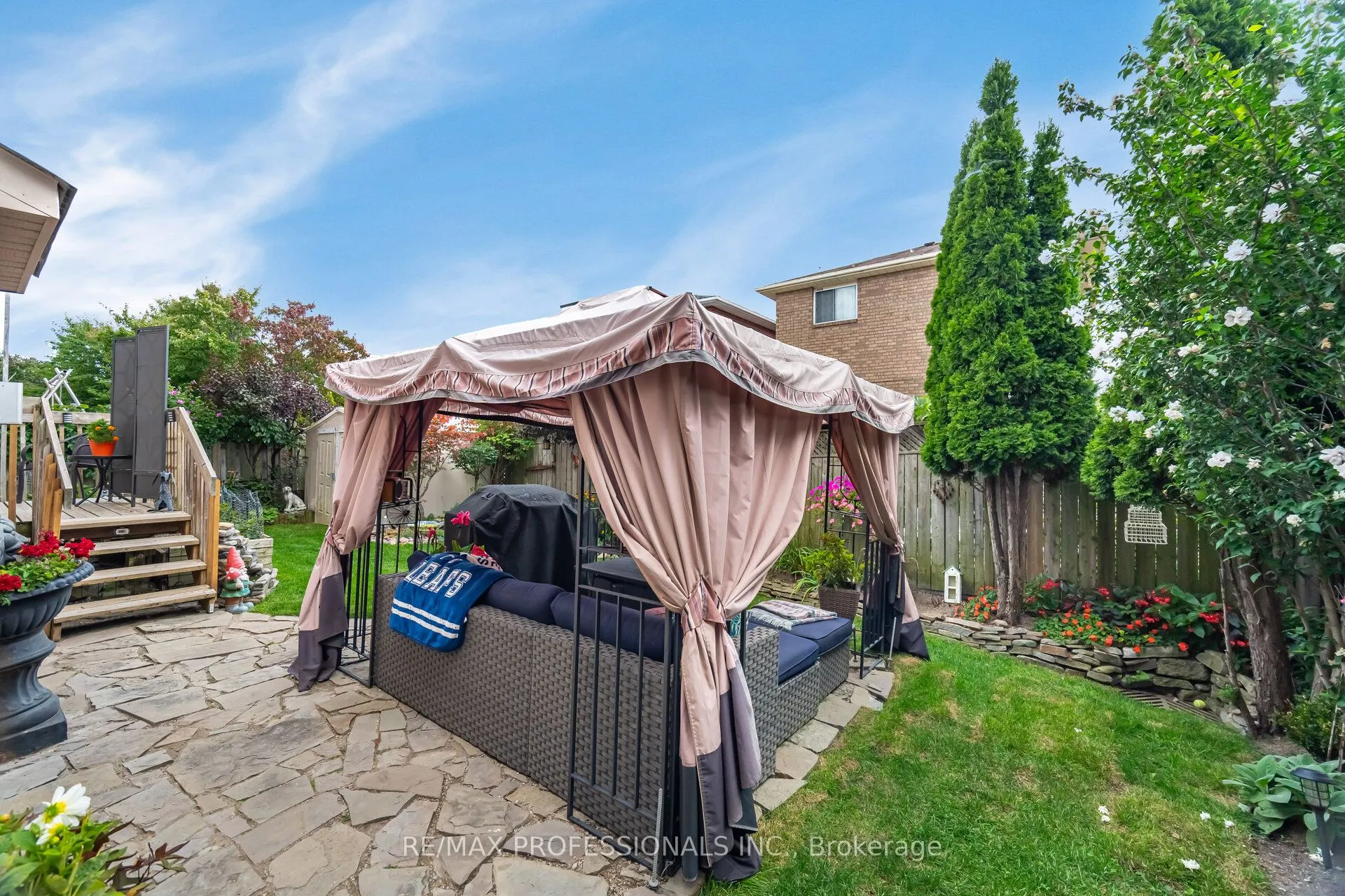 74 Upper Higlands Drive