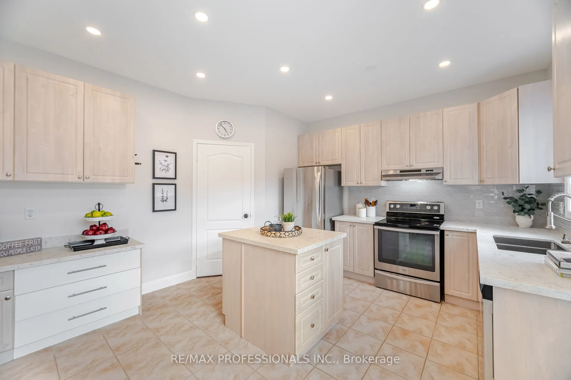 74 Upper Higlands Drive