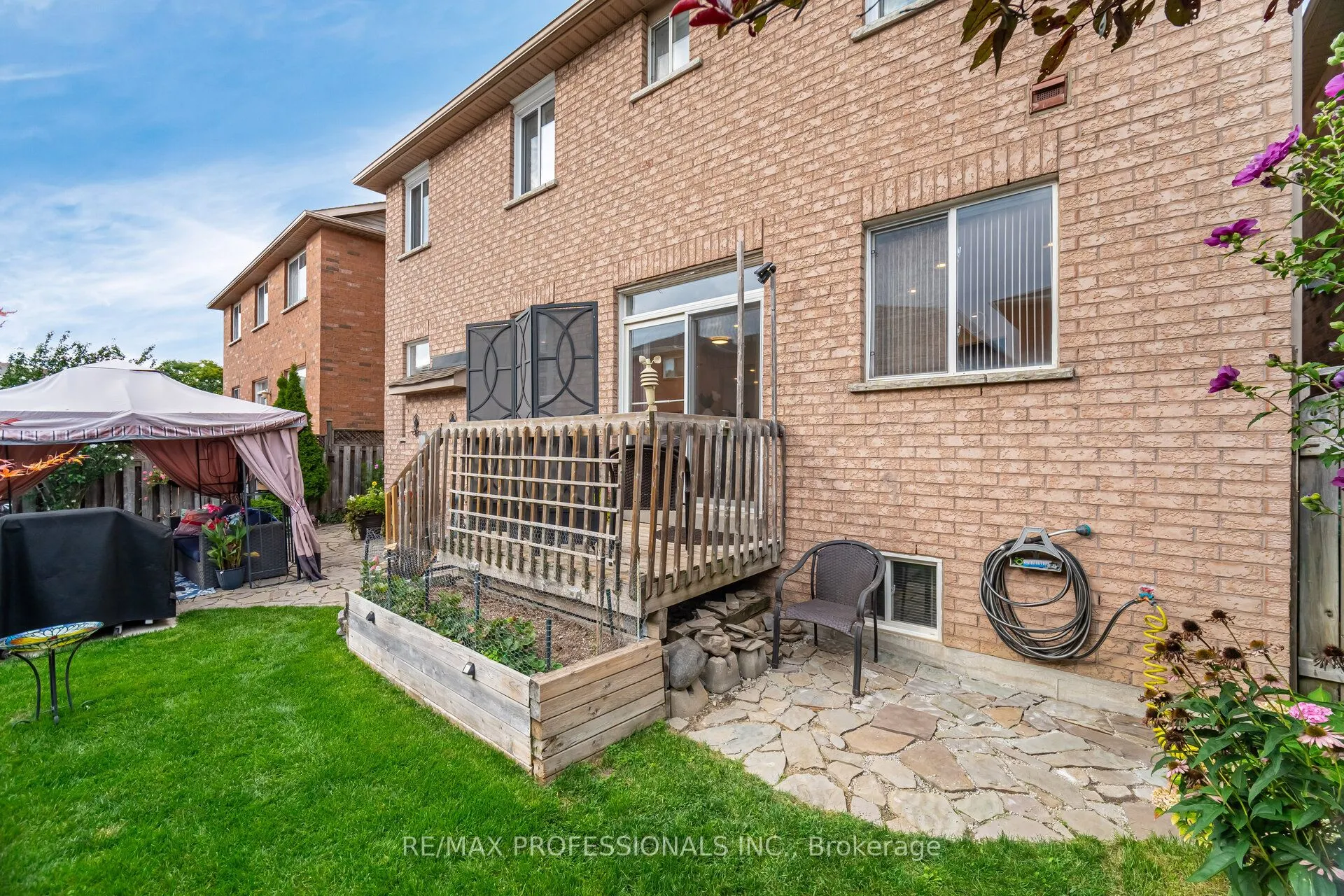 74 Upper Higlands Drive
