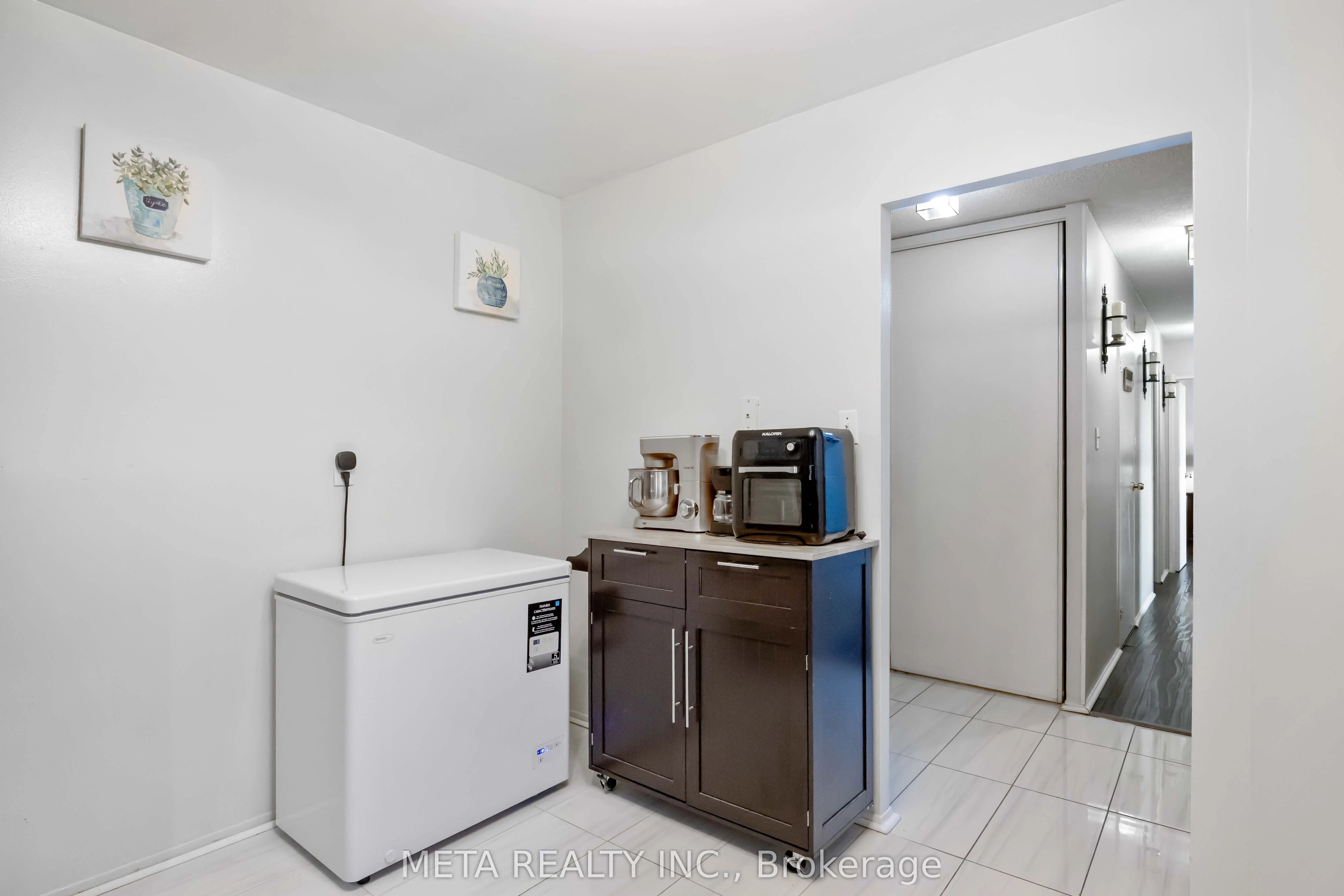 236 Albion Road, #604