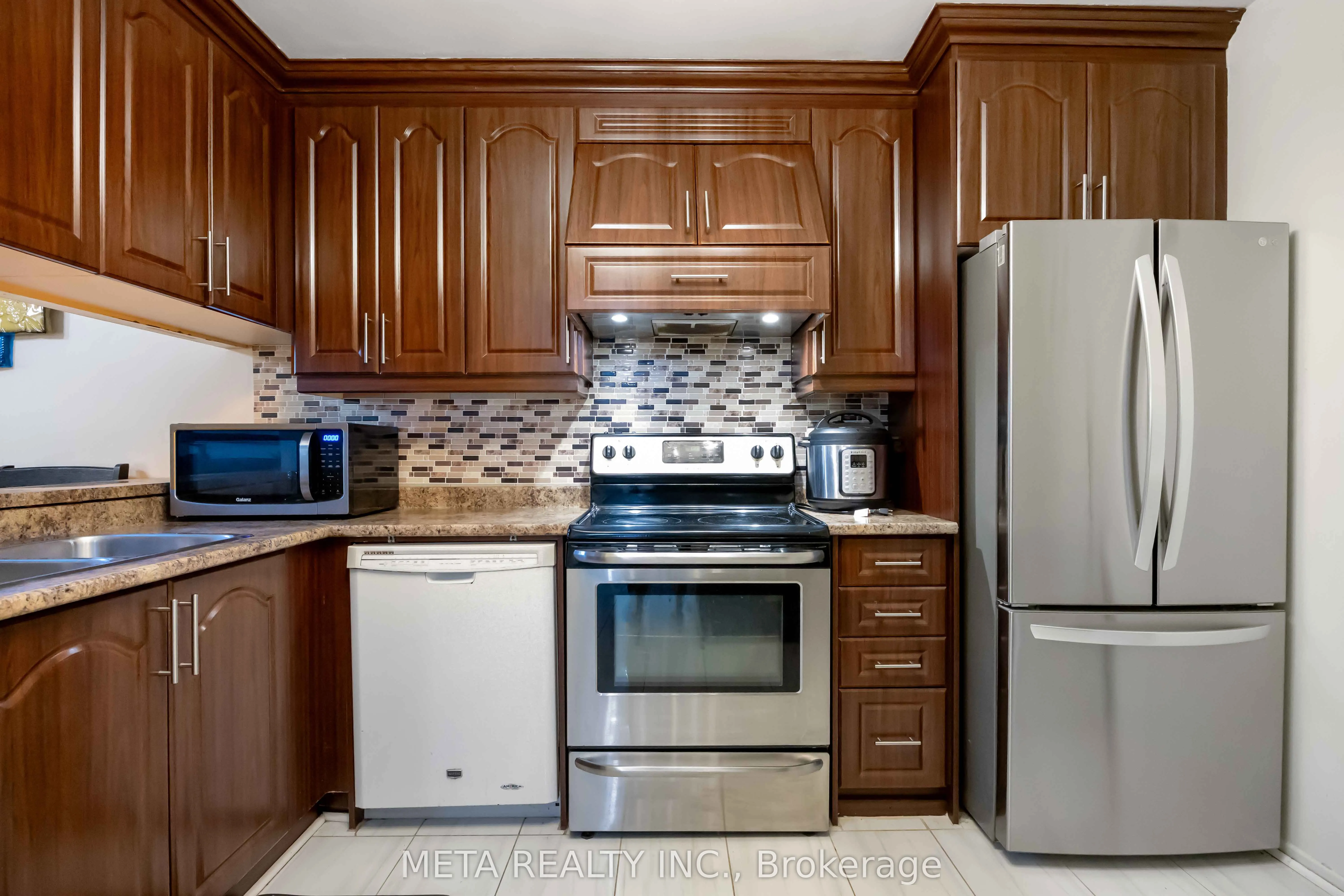 236 Albion Road, #604