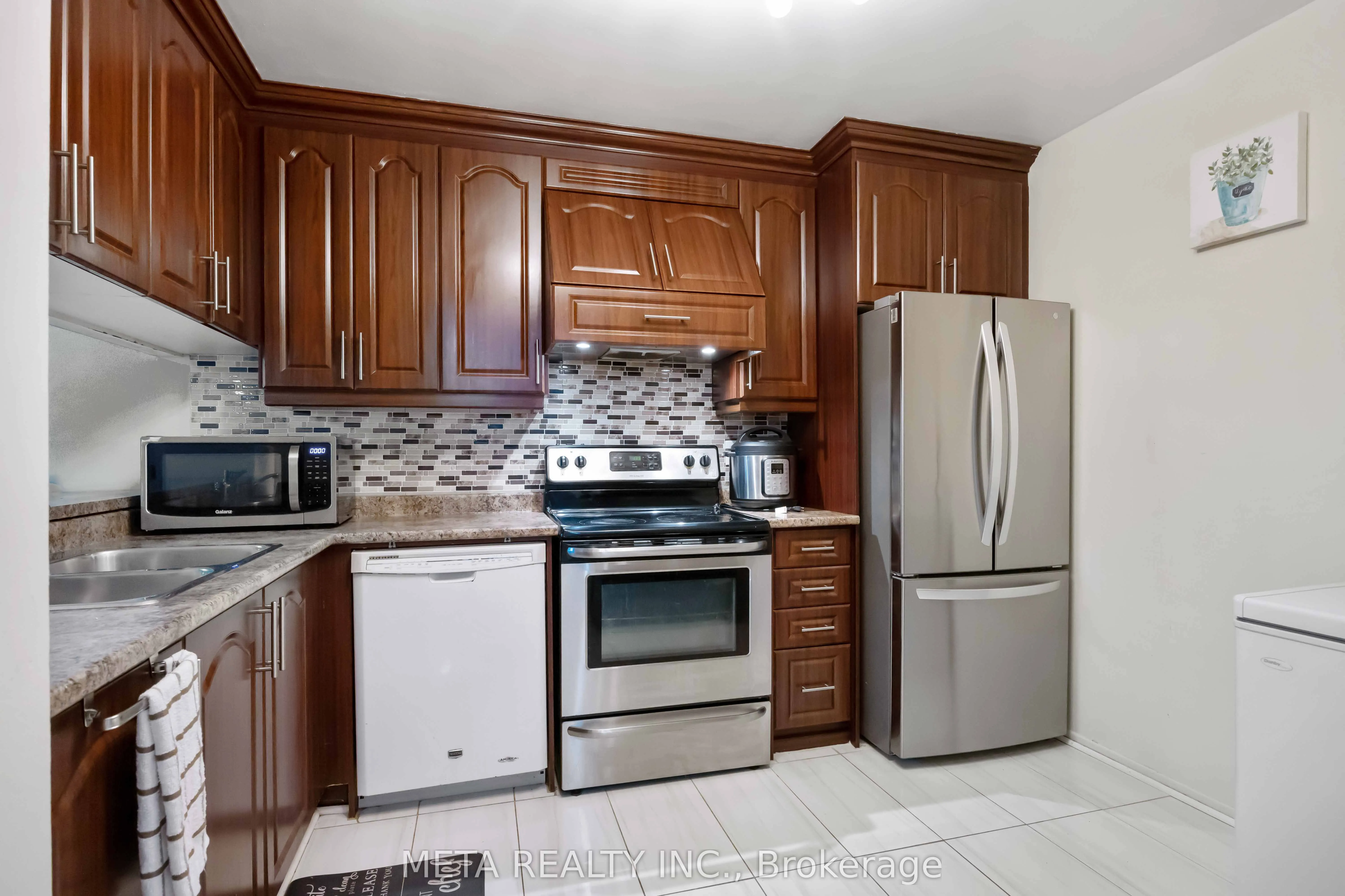 236 Albion Road, #604