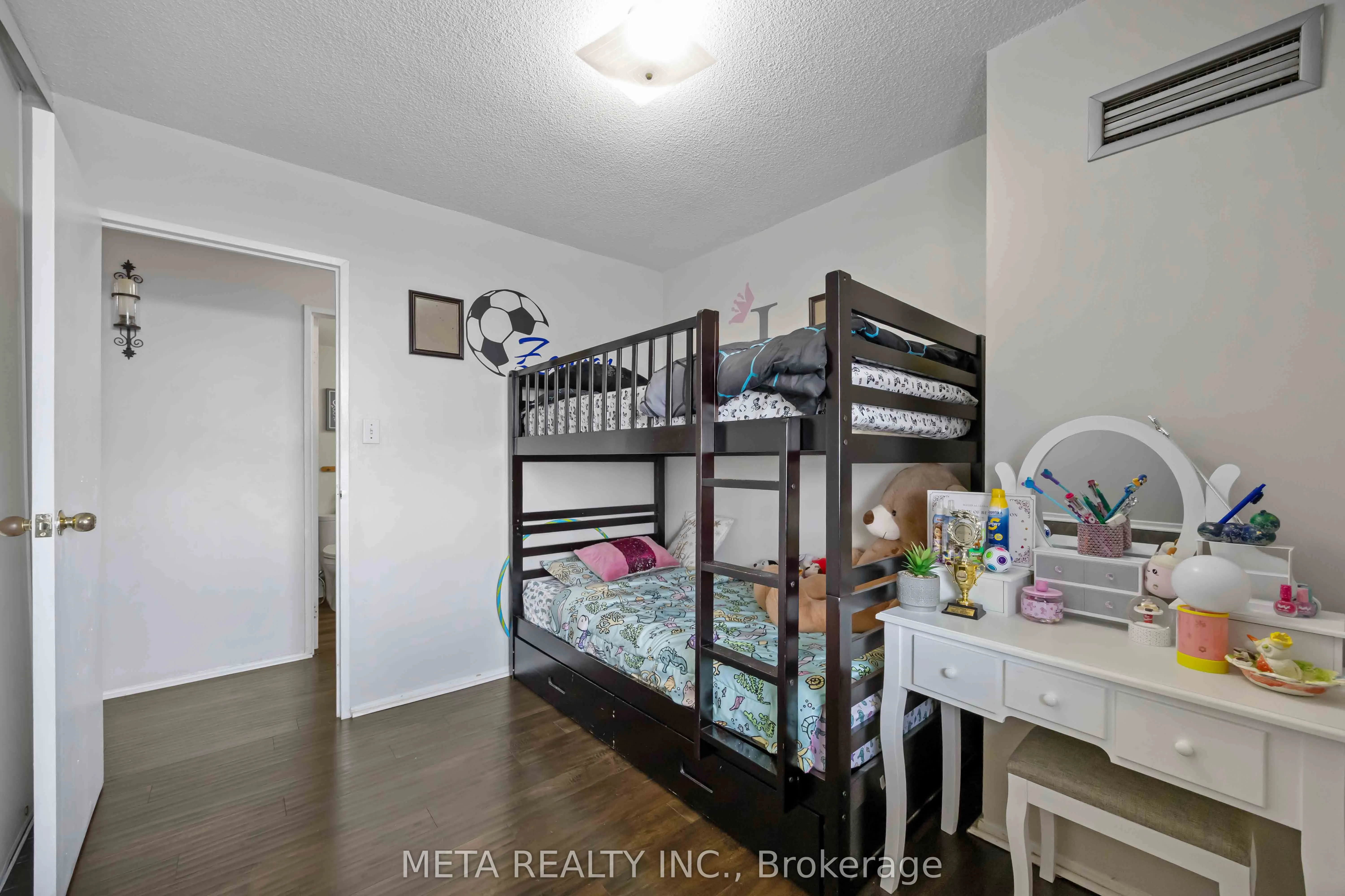 236 Albion Road, #604