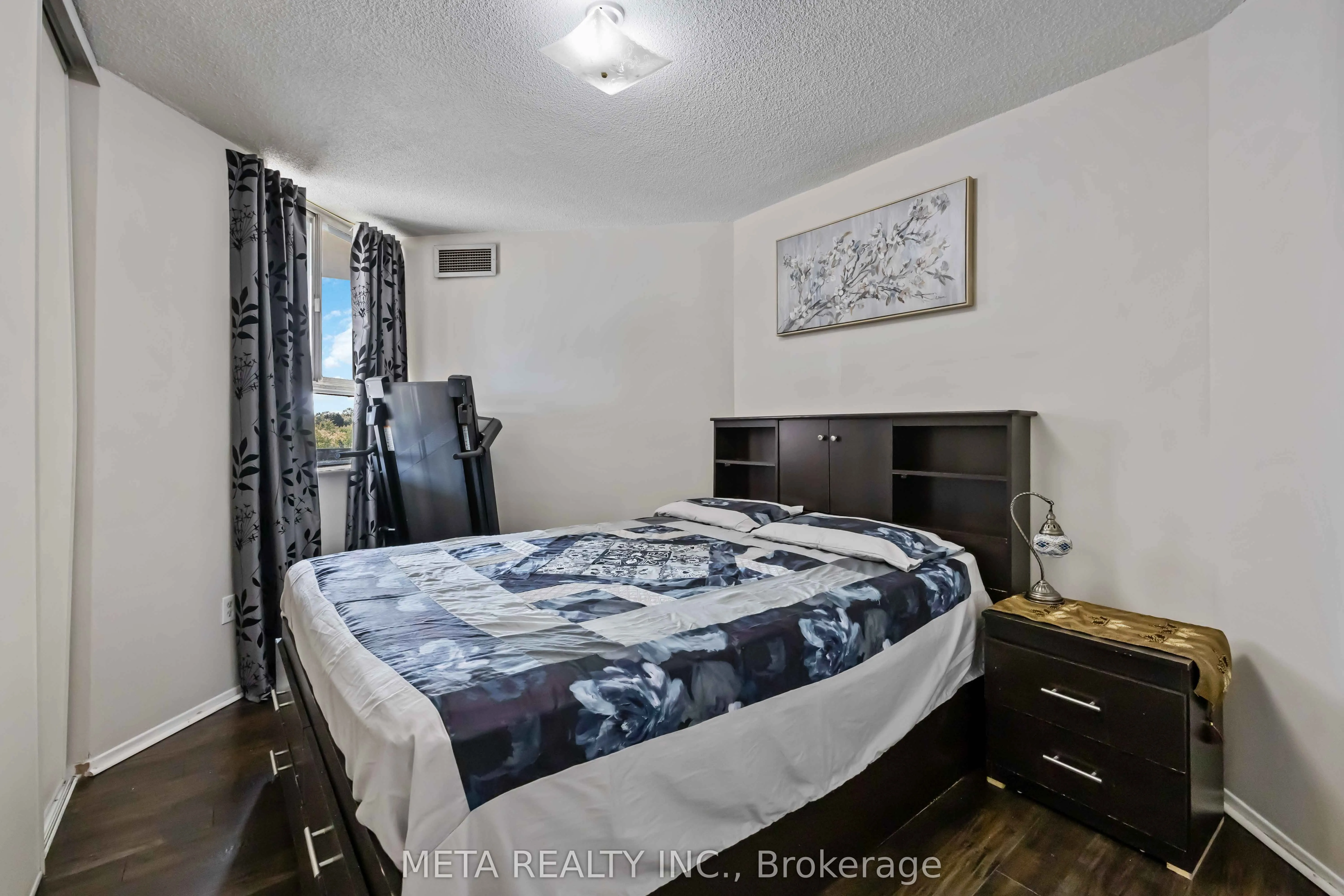 236 Albion Road, #604