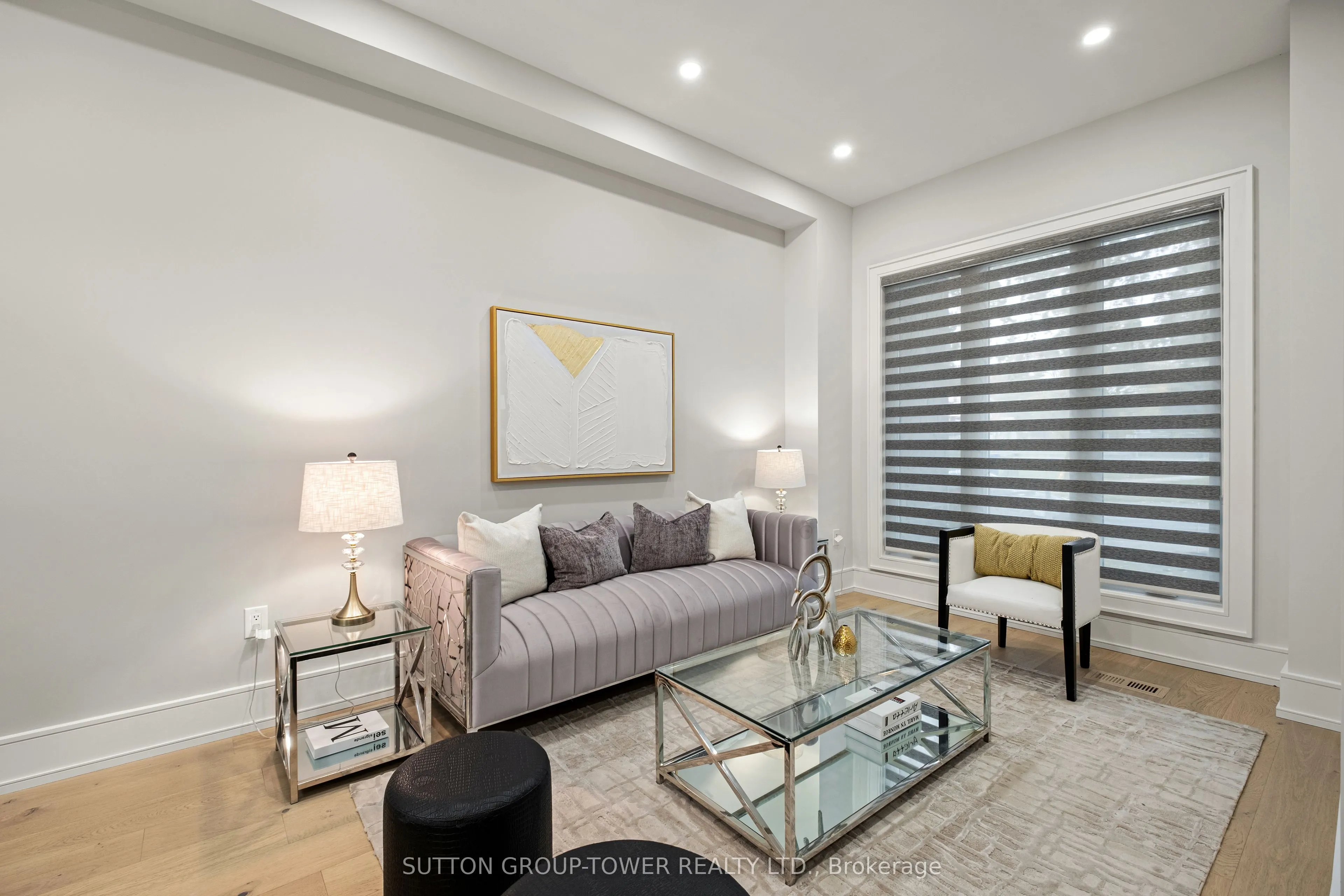 48 Silverthorn Avenue