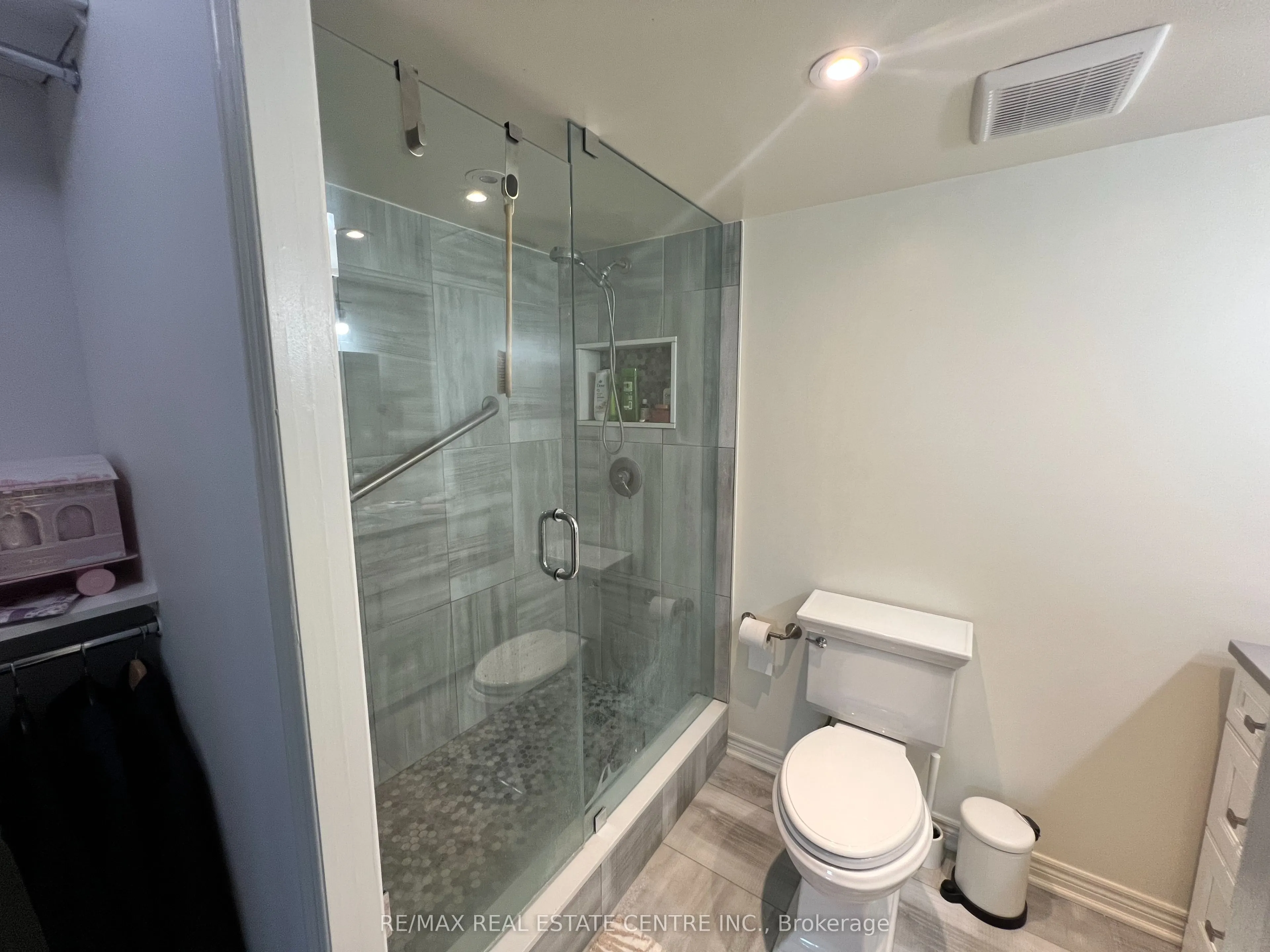 26 Hall Road, #204