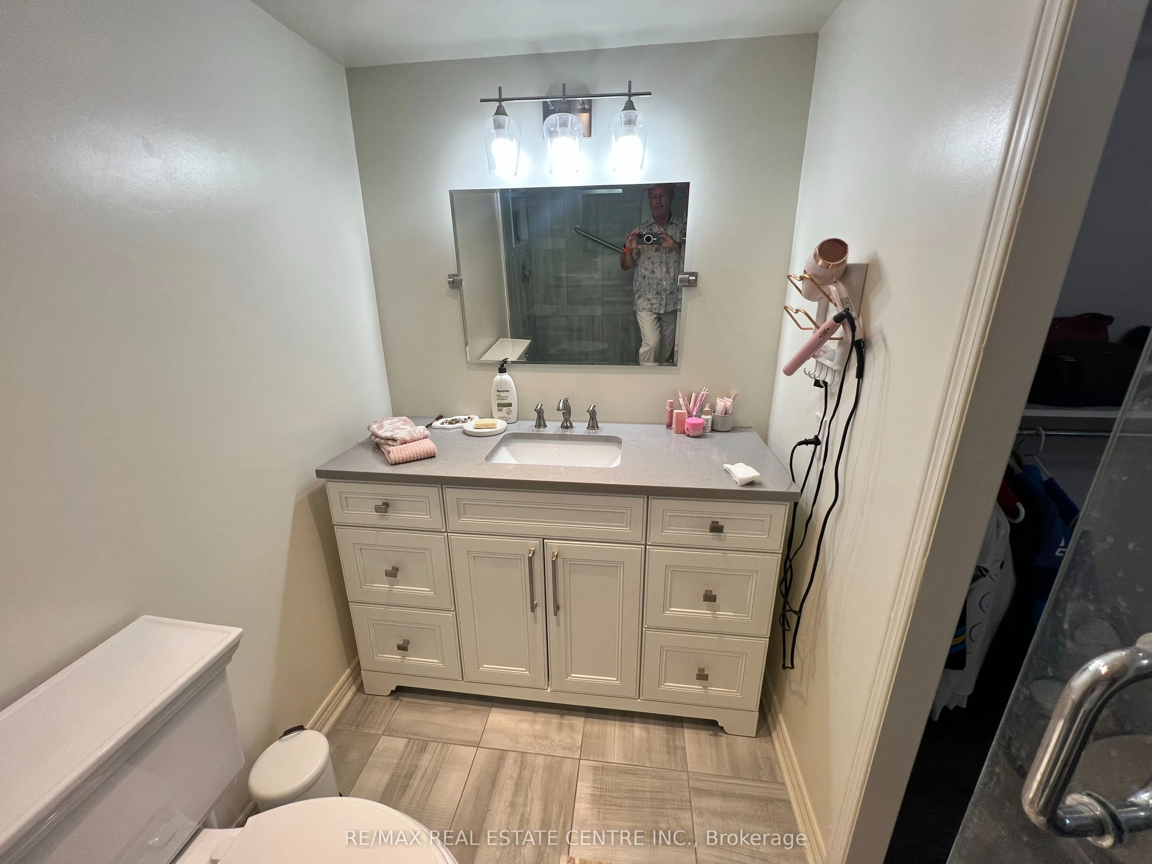 26 Hall Road, #204