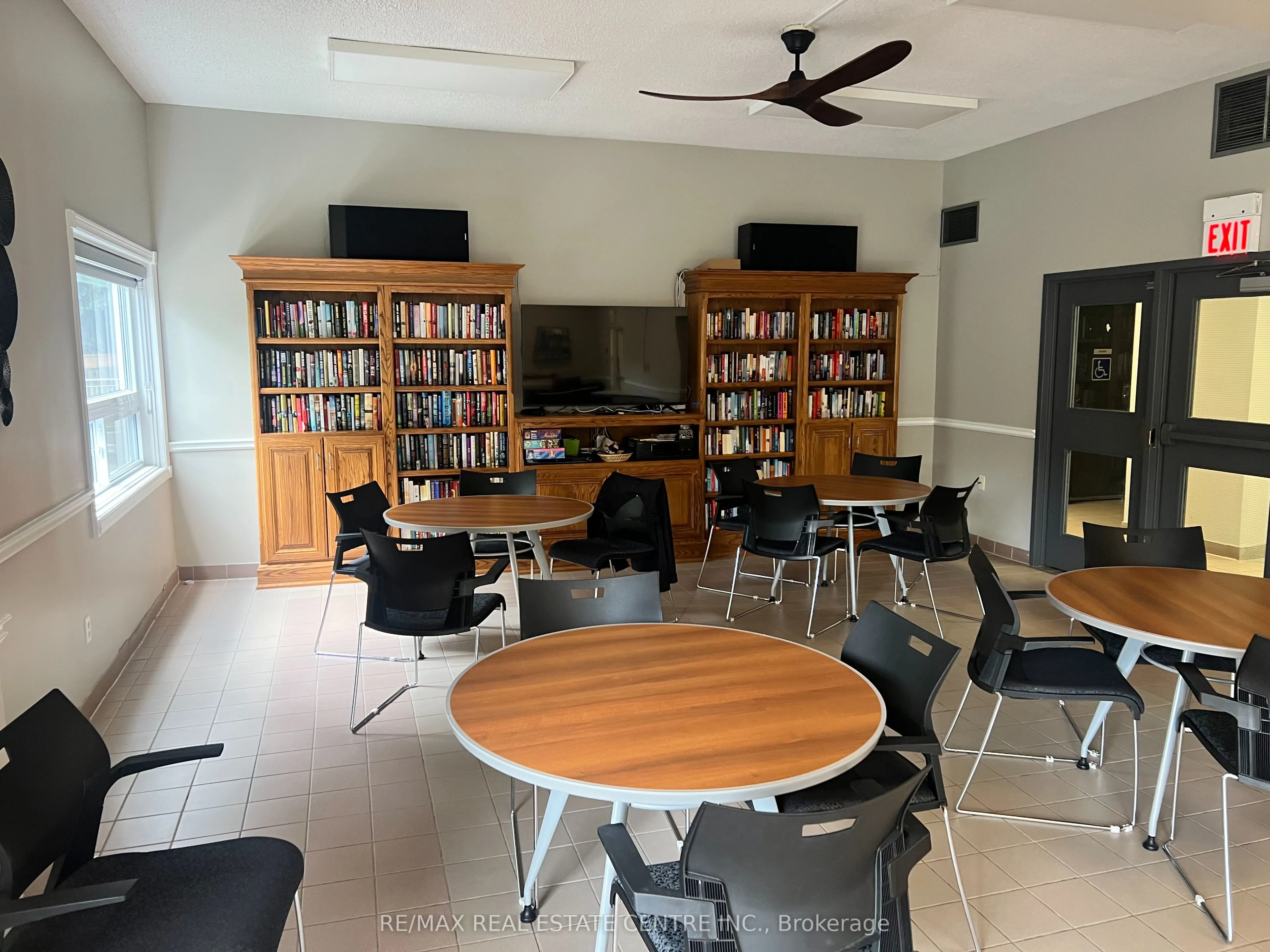 26 Hall Road, #204