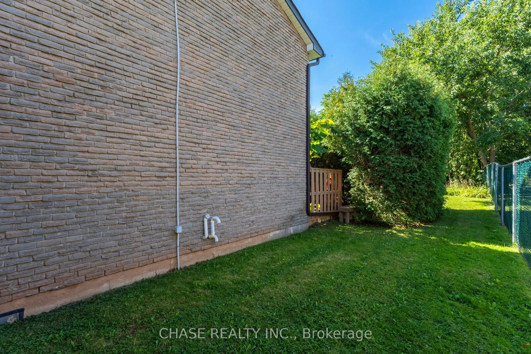 554 Pinedale Avenue, #9