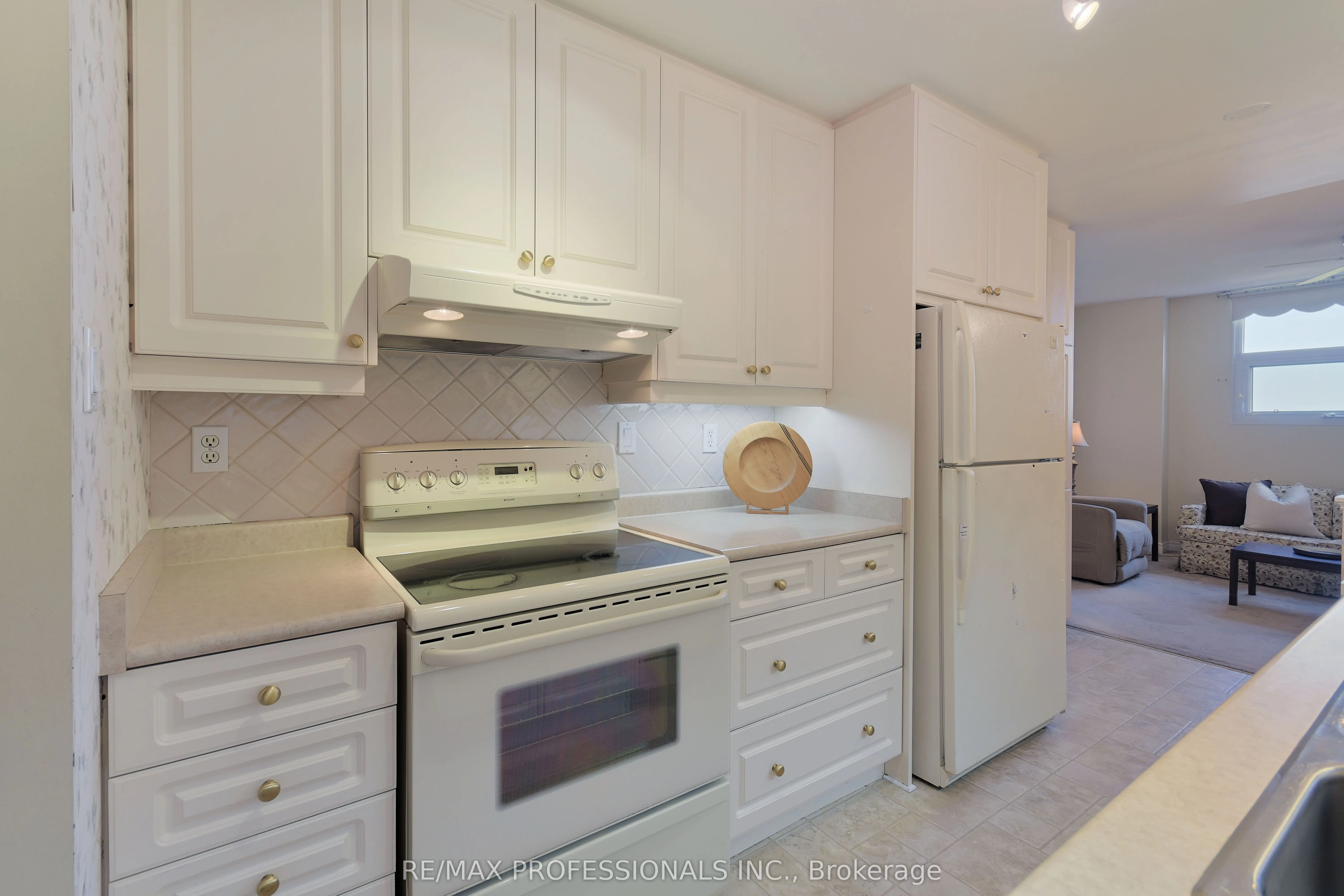 299 Mill Road, #1207
