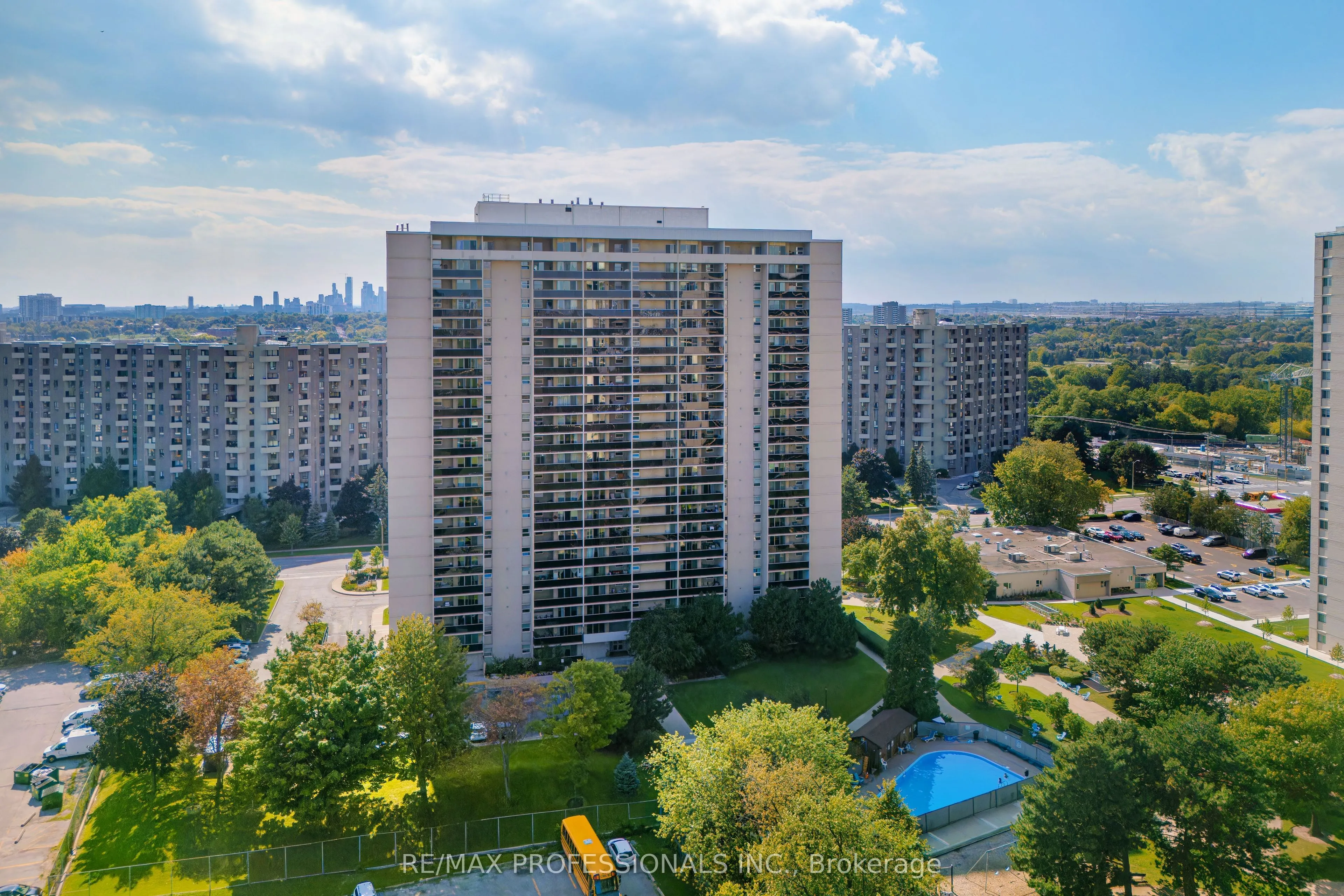 299 Mill Road, #1207