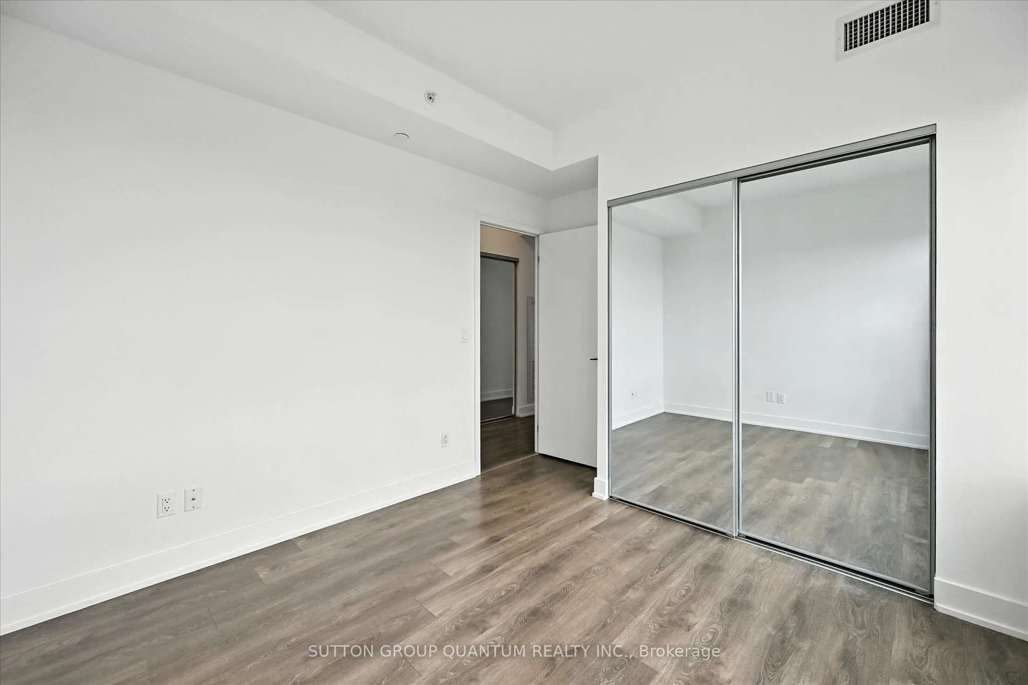 2489 Taunton Road, #611
