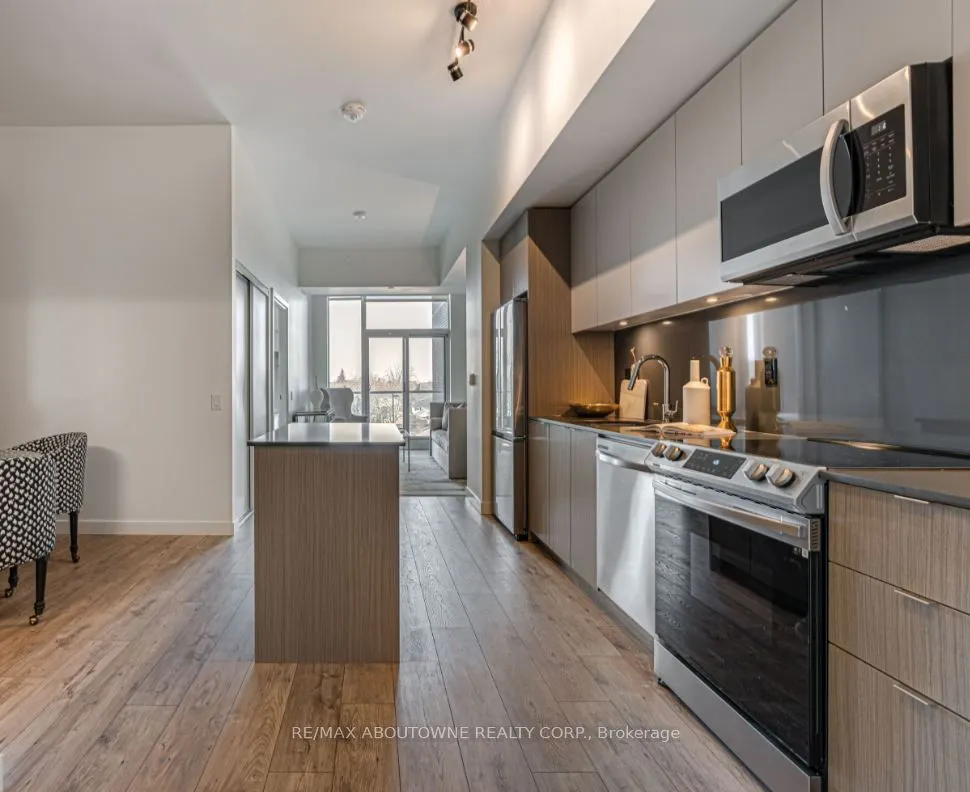133 BRONTE Road, #B0703