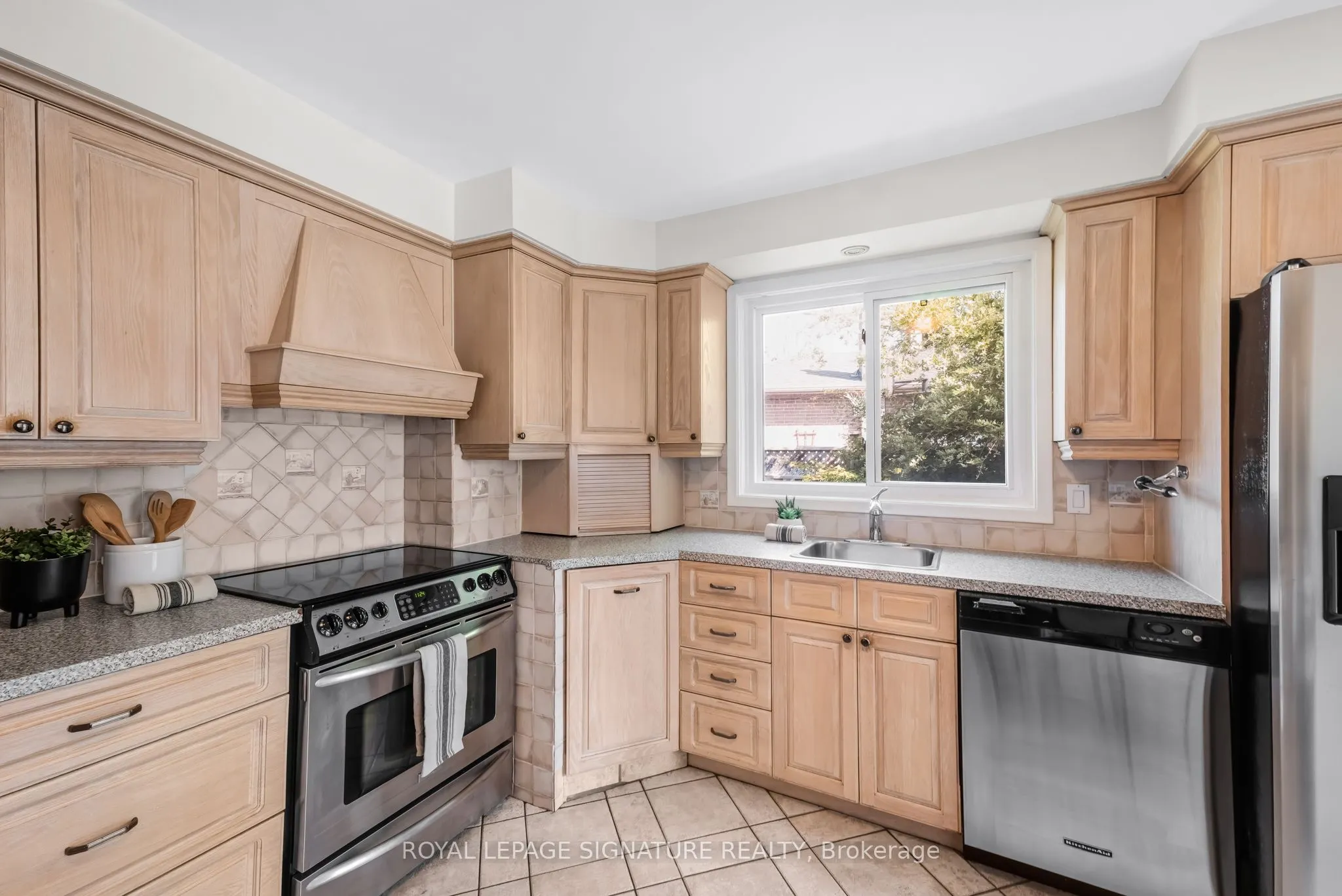 1256 Tyneburn Crescent