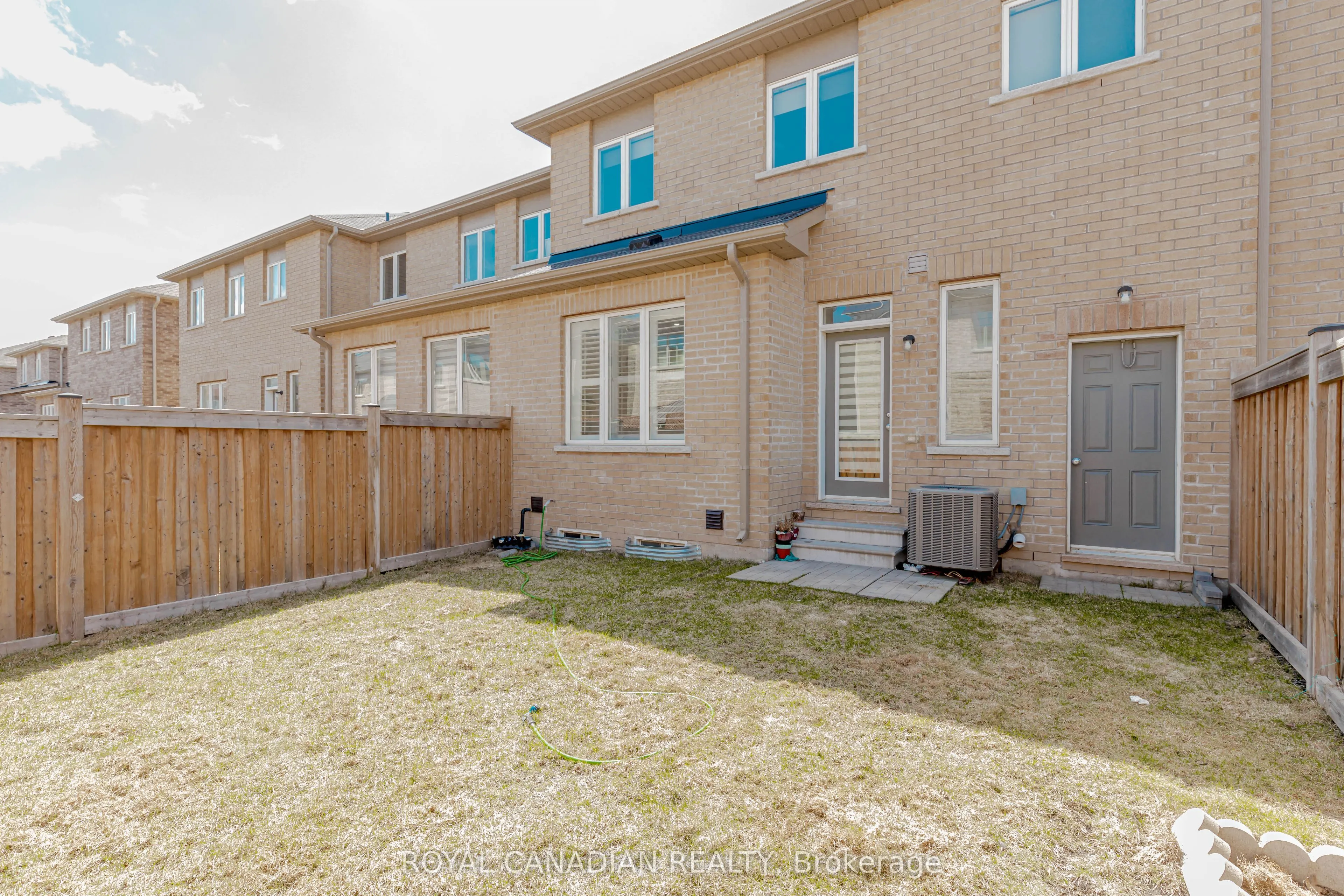 1533 Carr Landing
