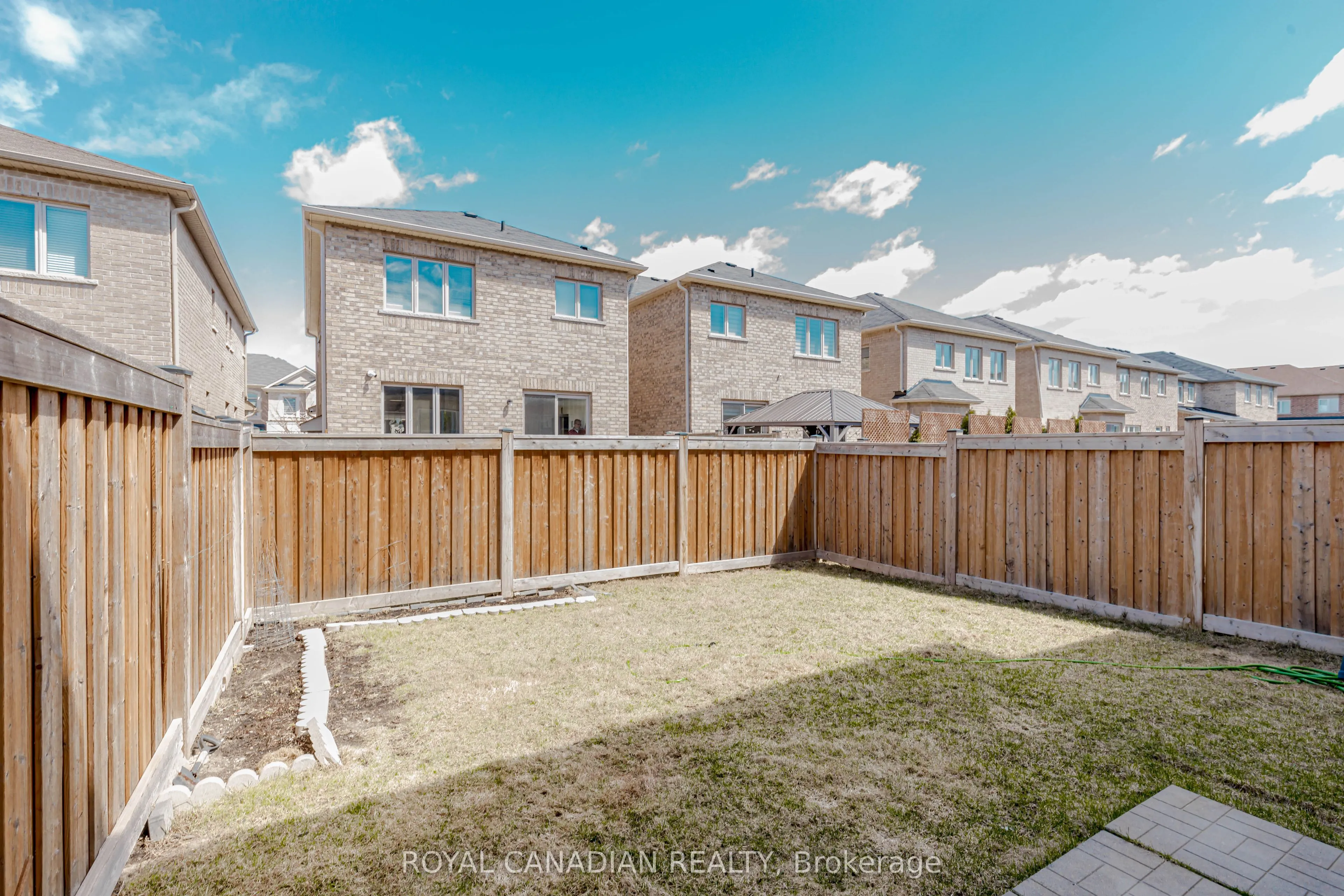 1533 Carr Landing