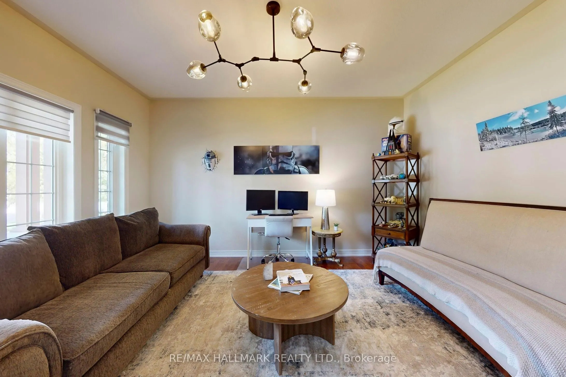 33 Borland Crescent