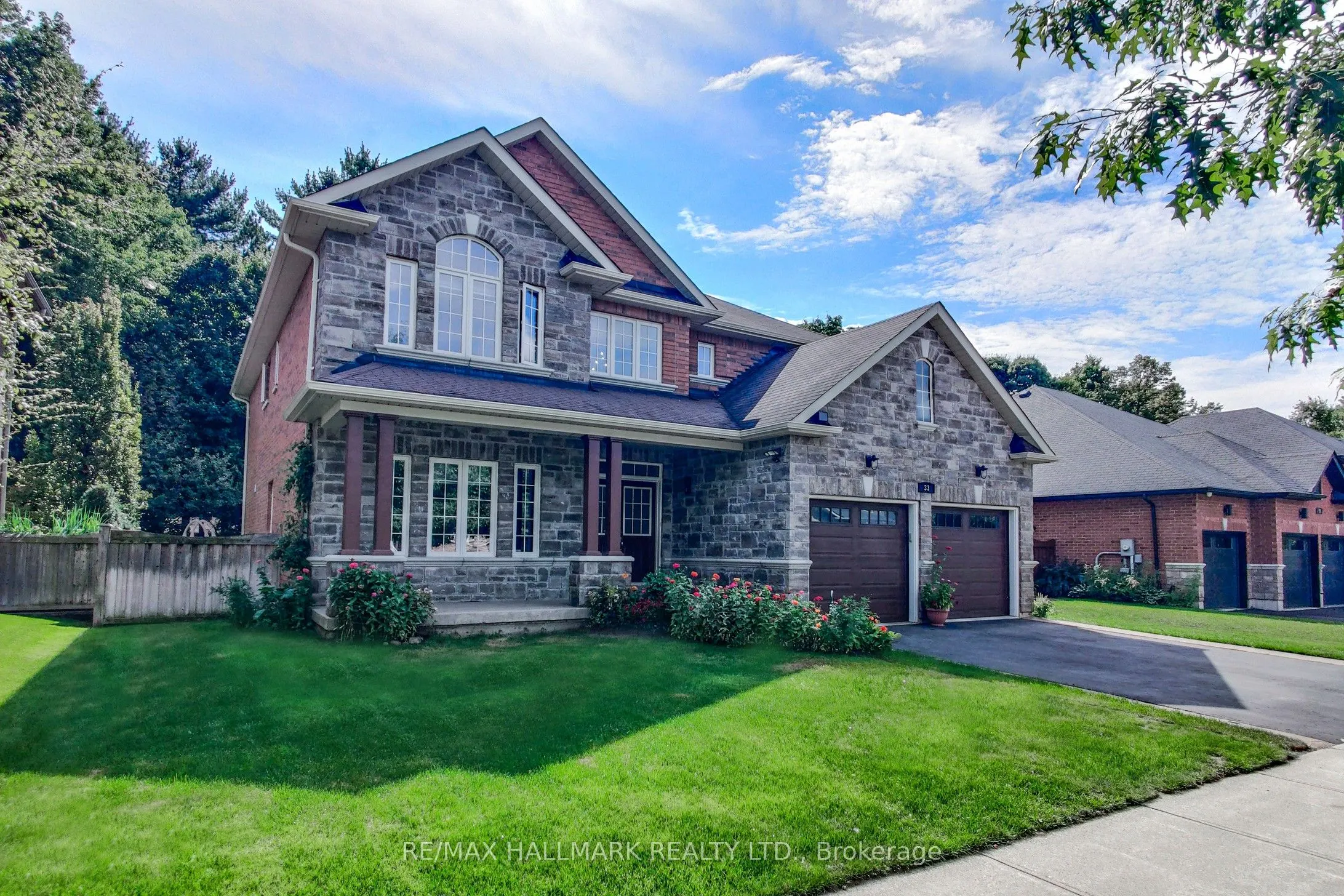 33 Borland Crescent