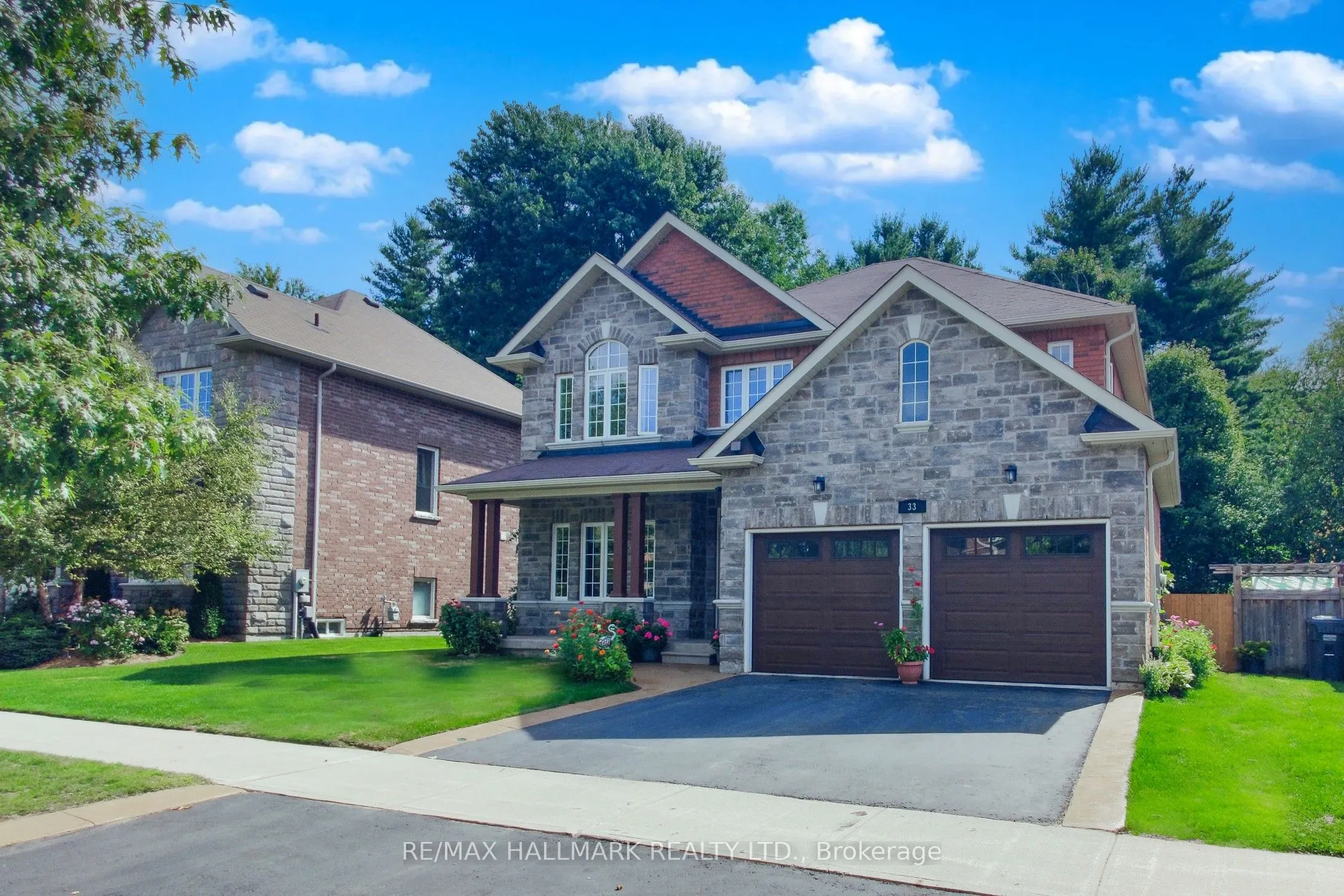 33 Borland Crescent