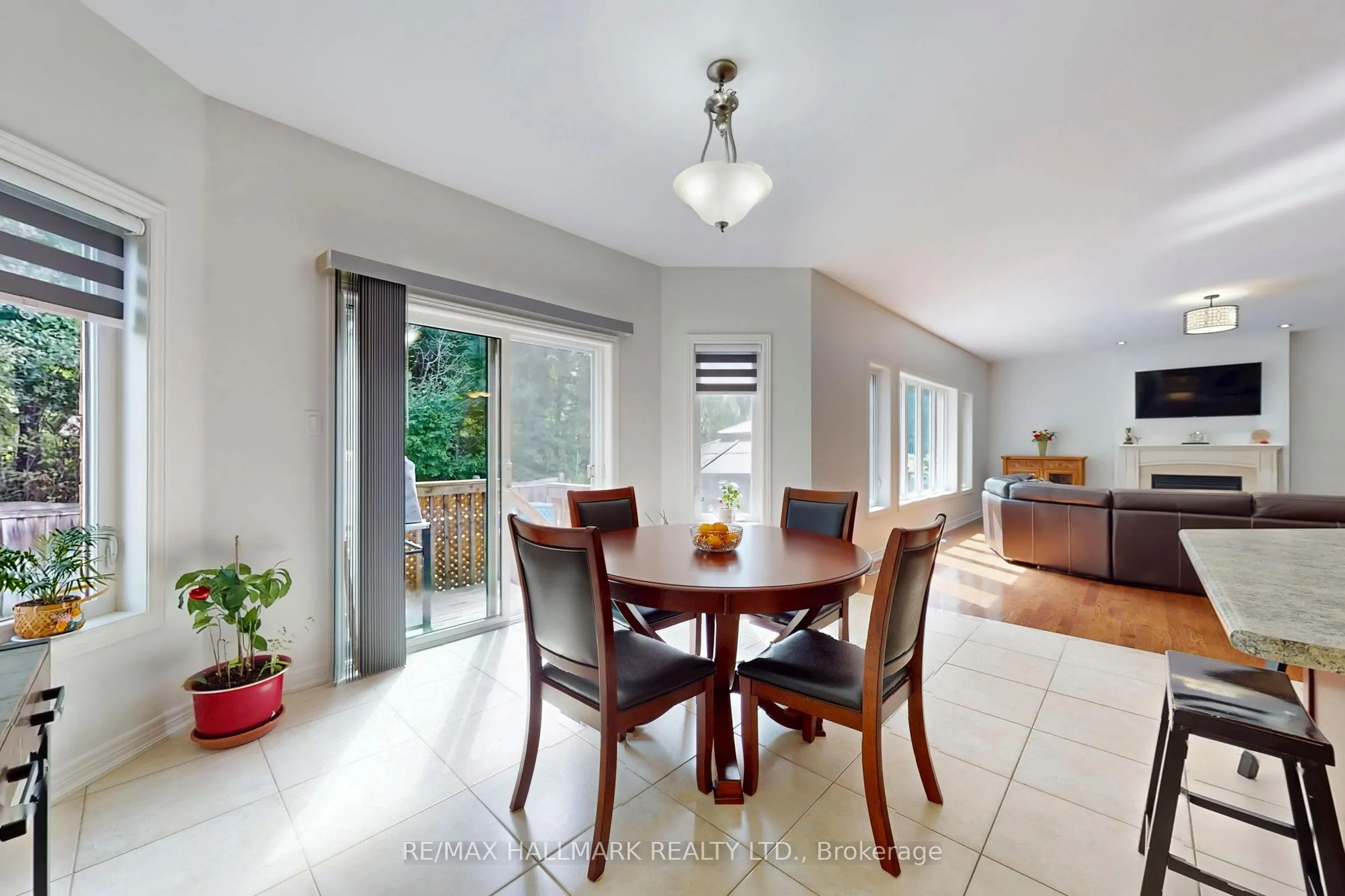 33 Borland Crescent
