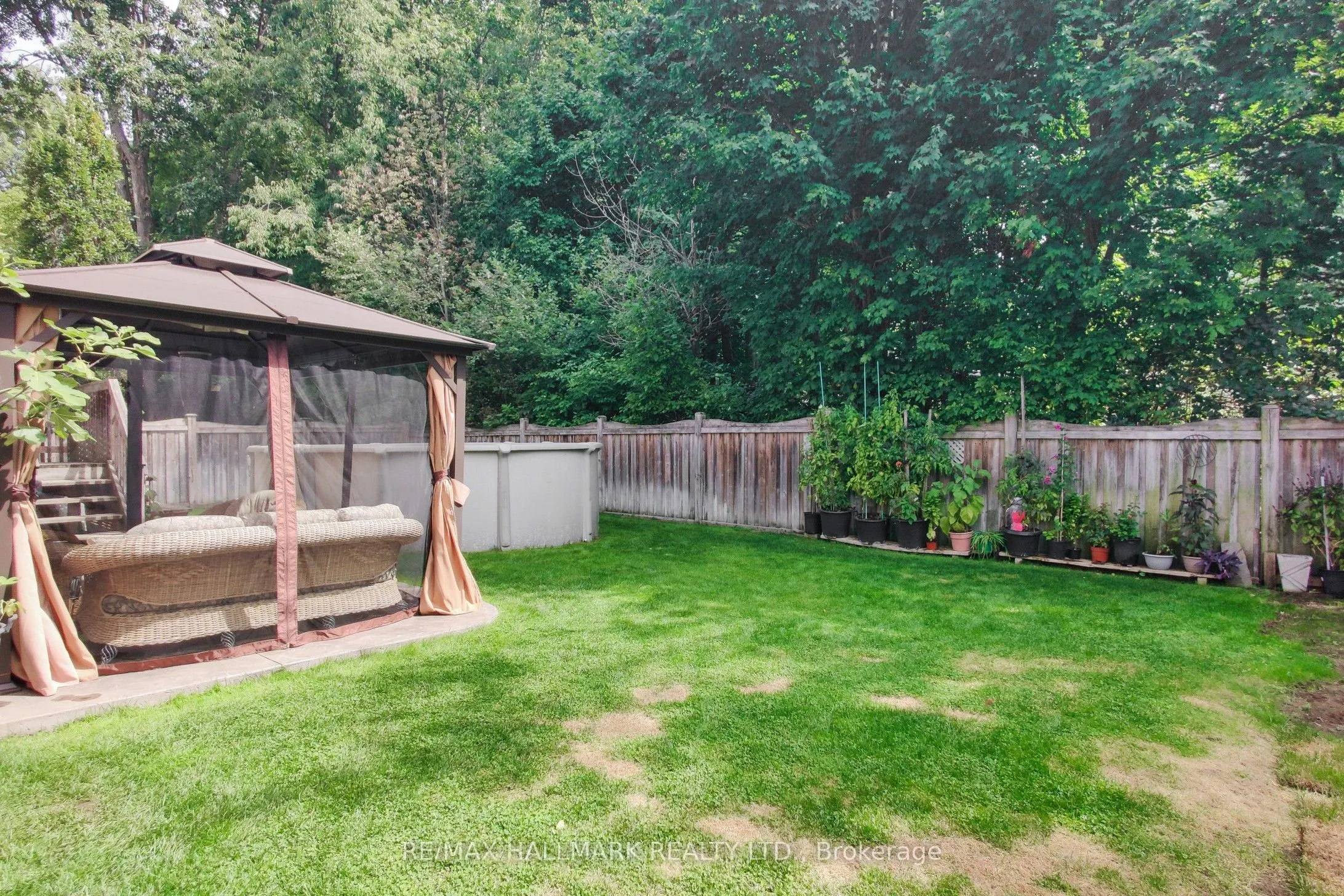 33 Borland Crescent
