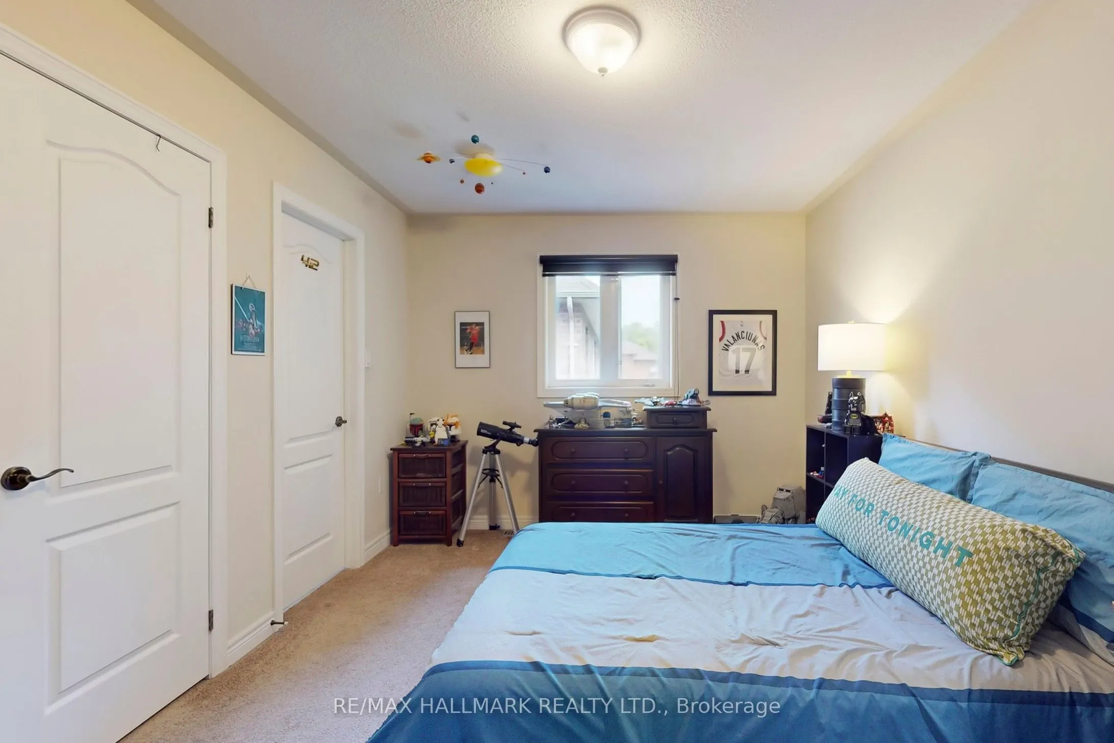 33 Borland Crescent