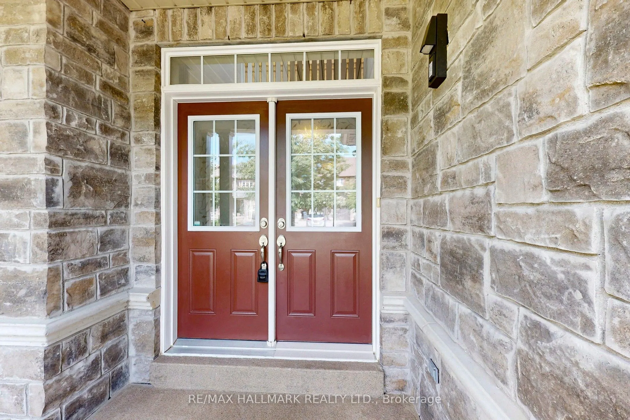 33 Borland Crescent
