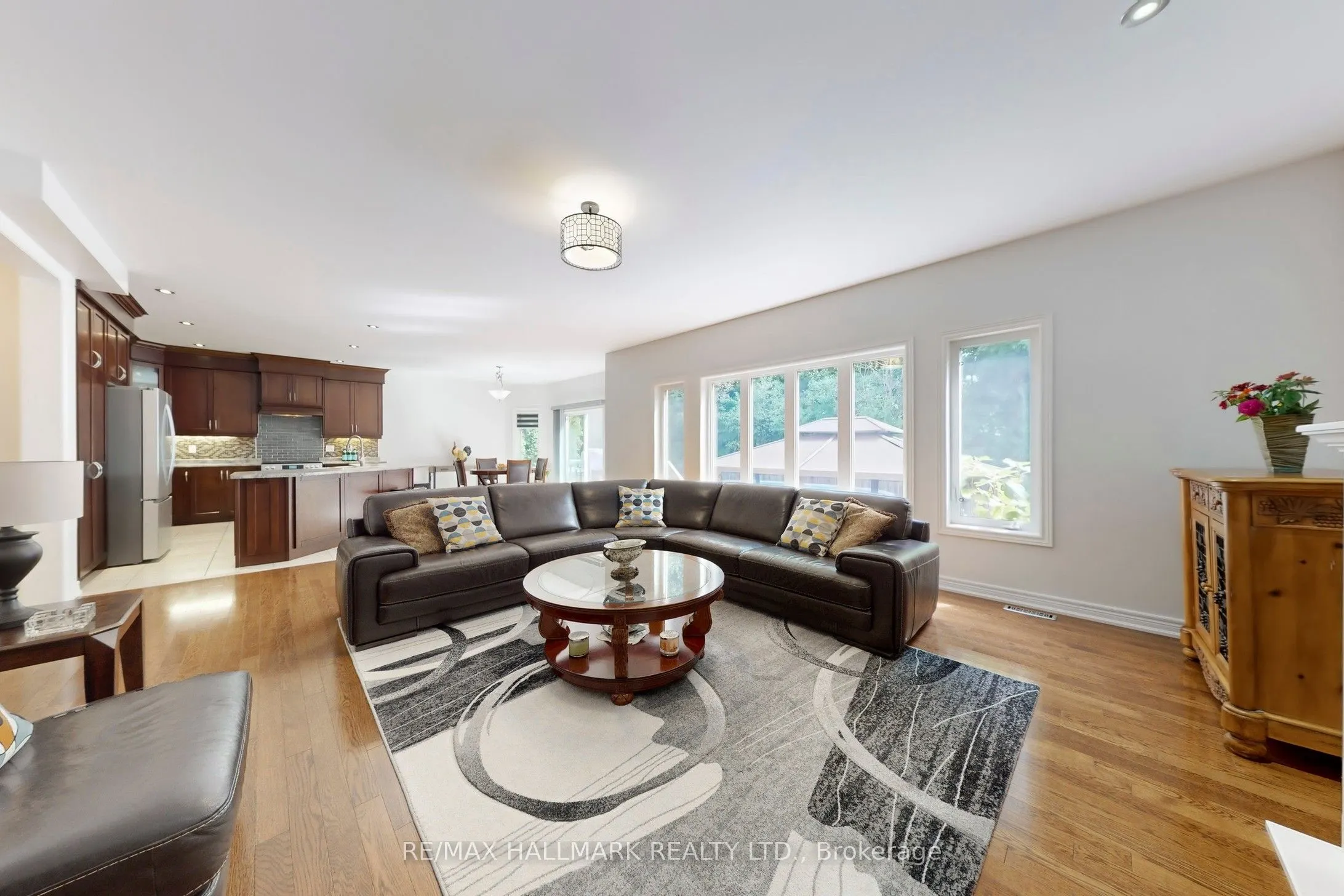 33 Borland Crescent