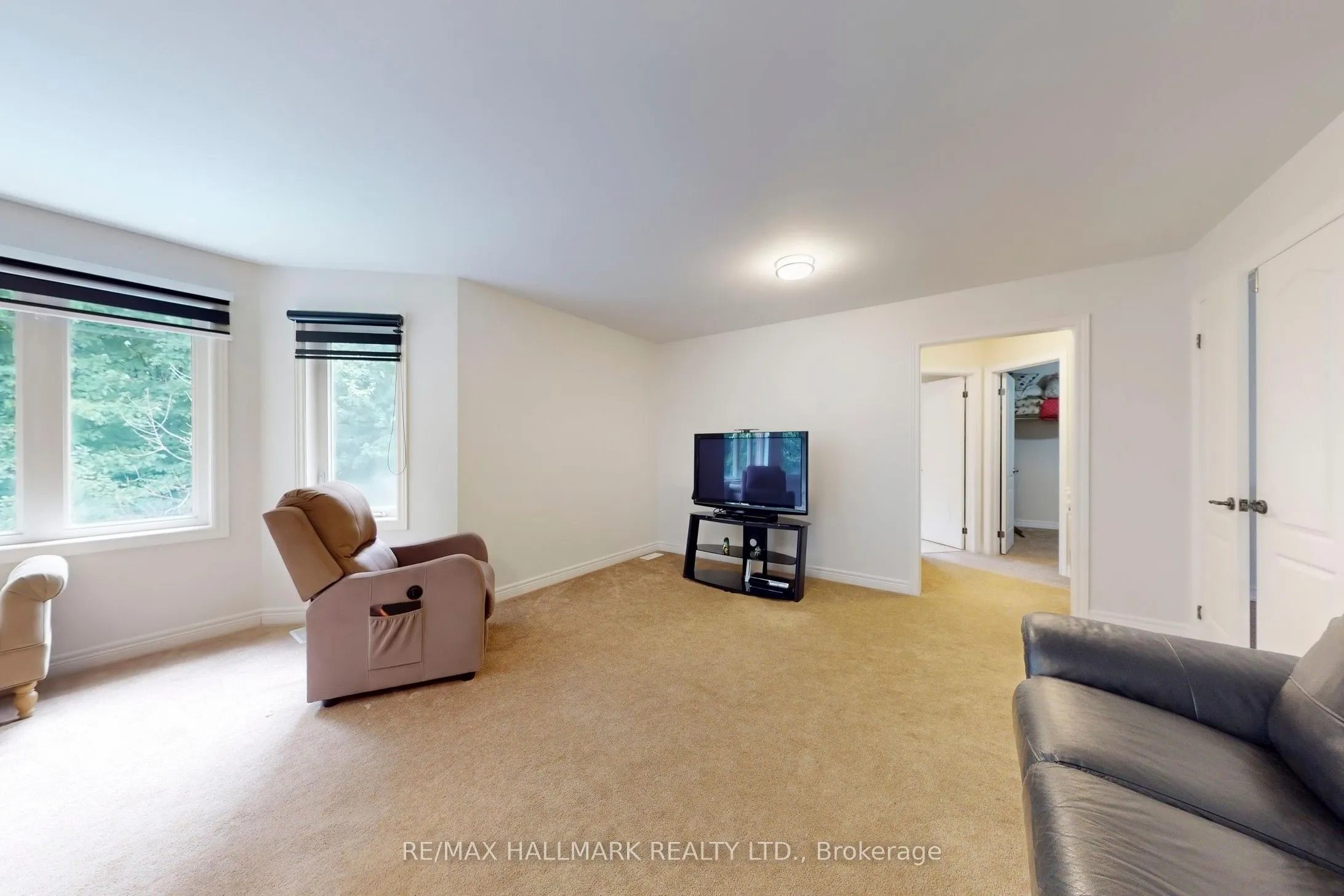 33 Borland Crescent