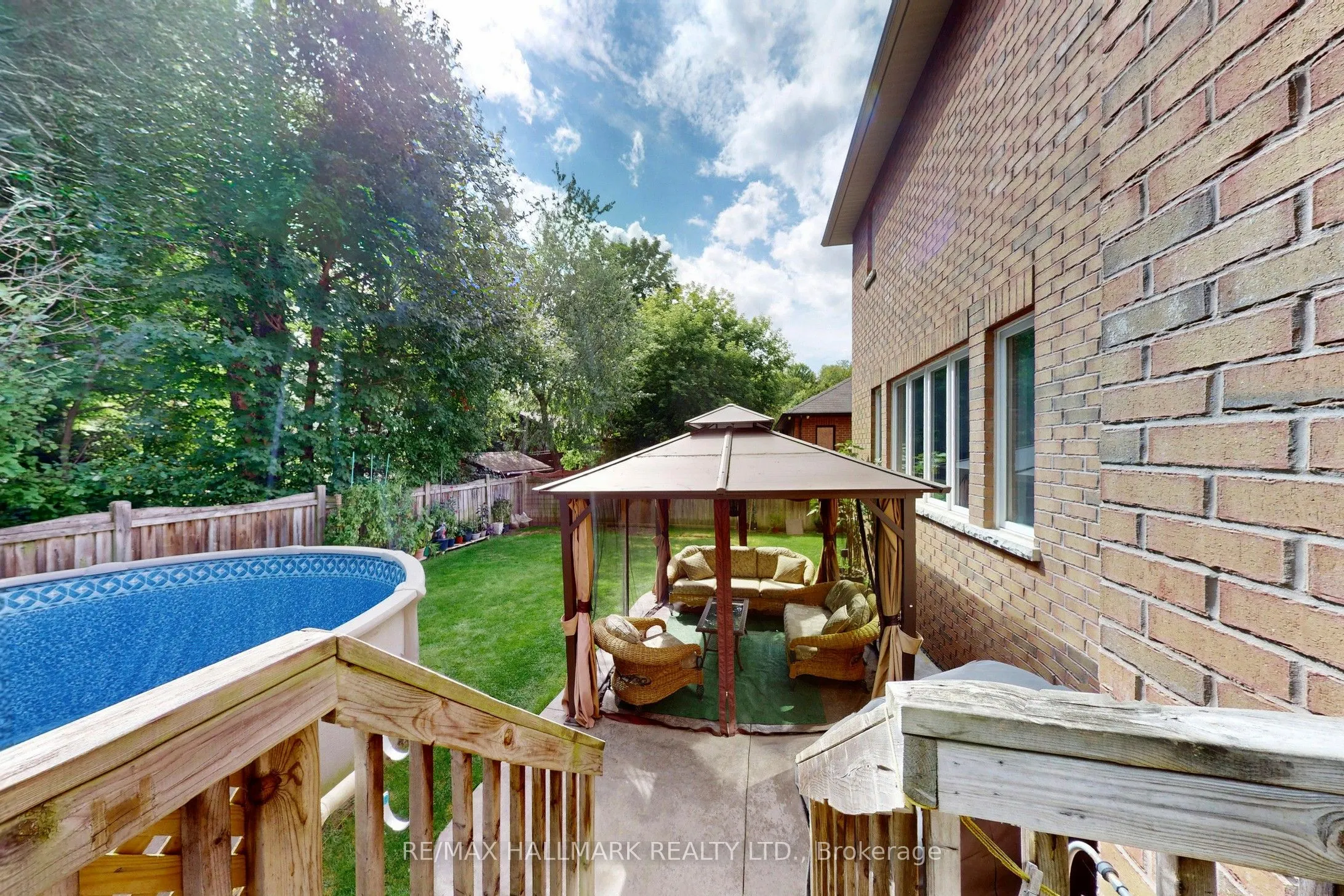 33 Borland Crescent