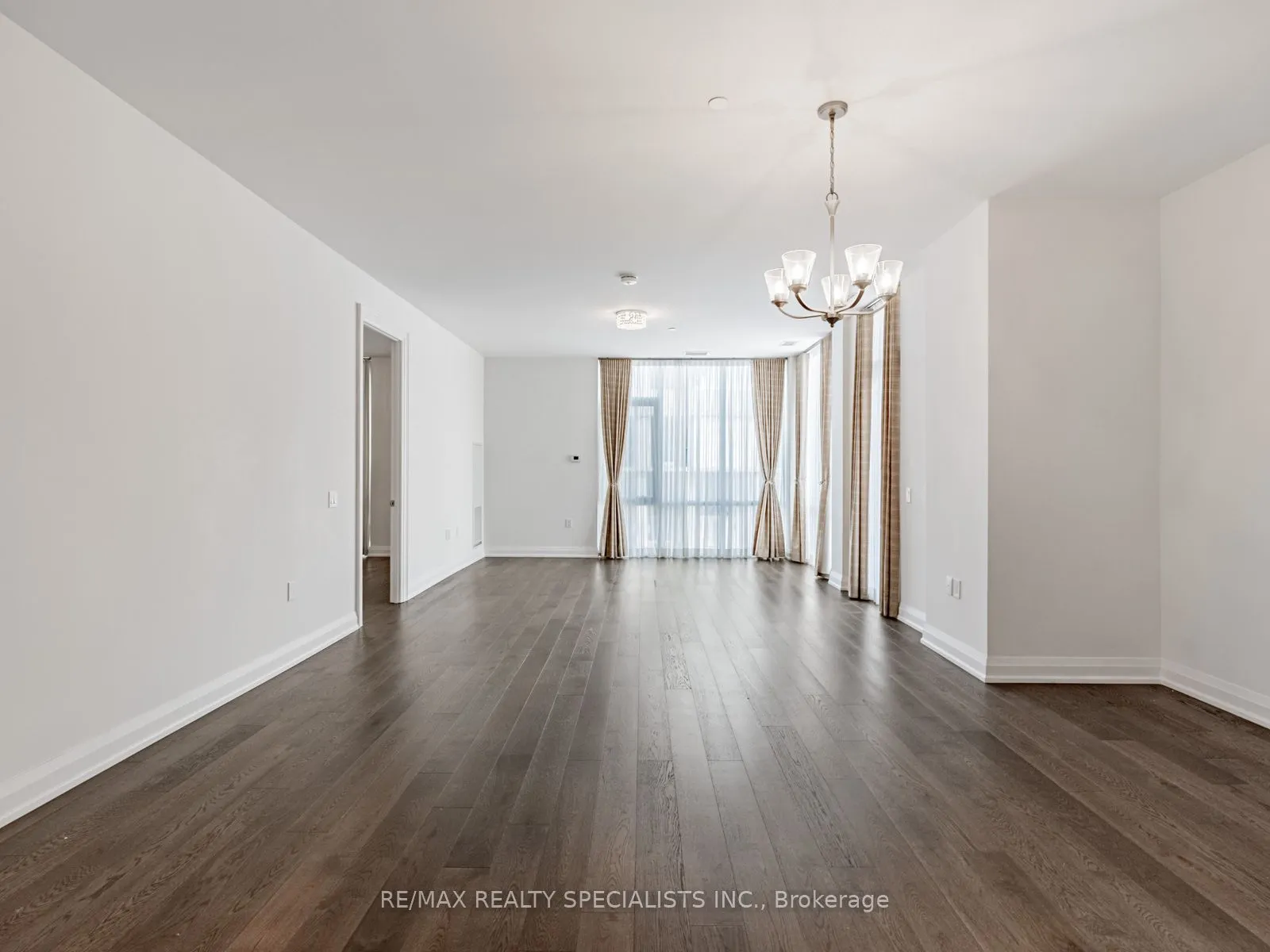 42 MILL Street, #208