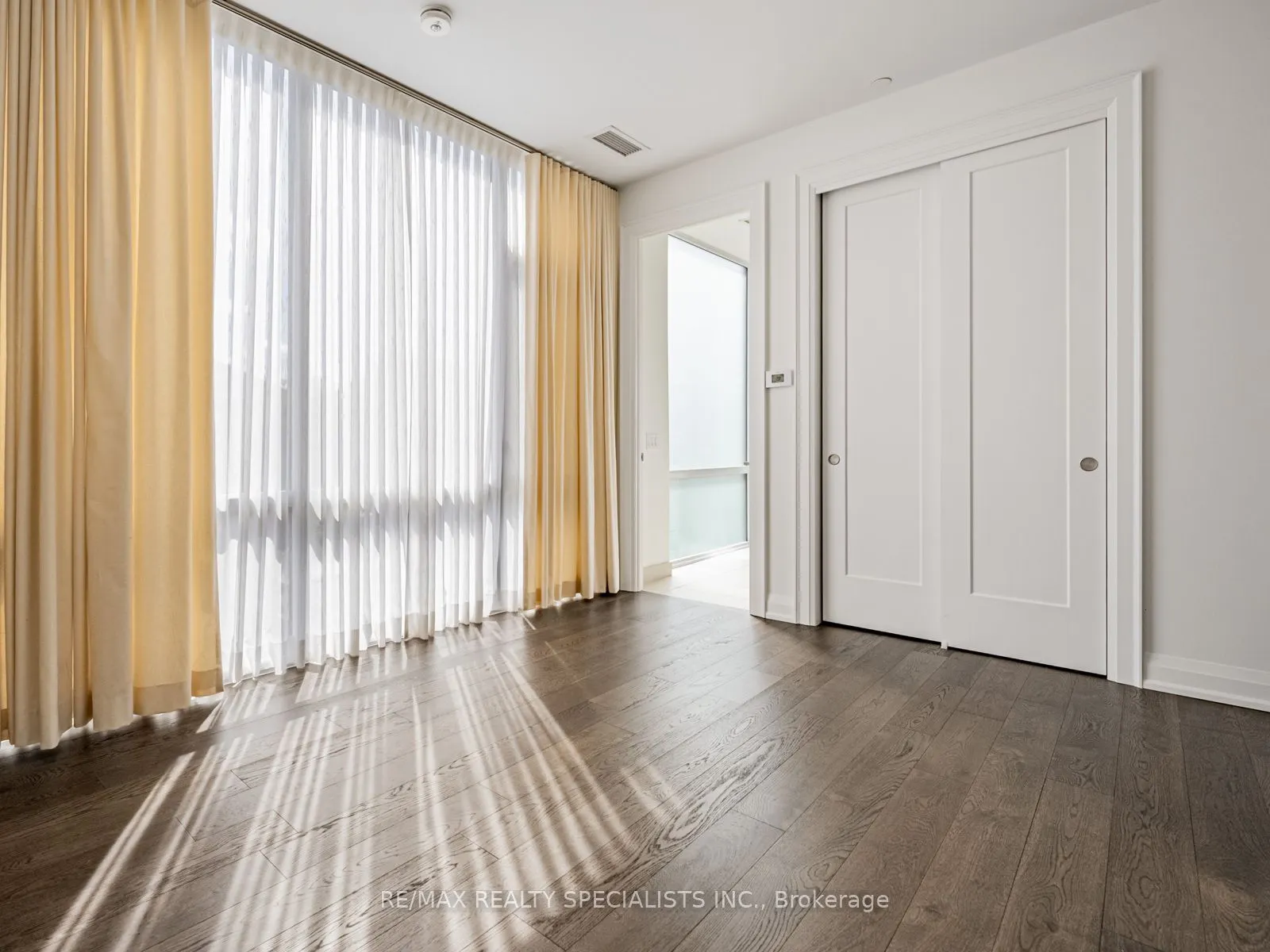 42 MILL Street, #208
