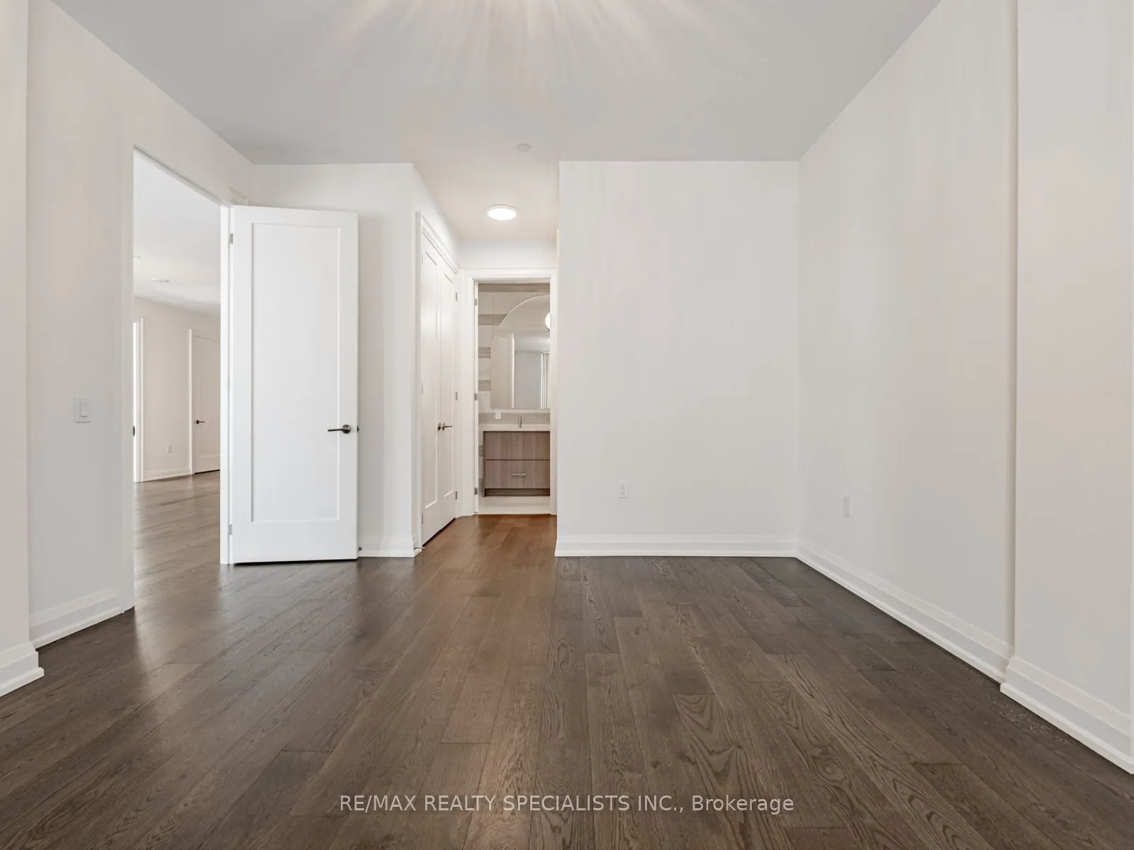 42 MILL Street, #208
