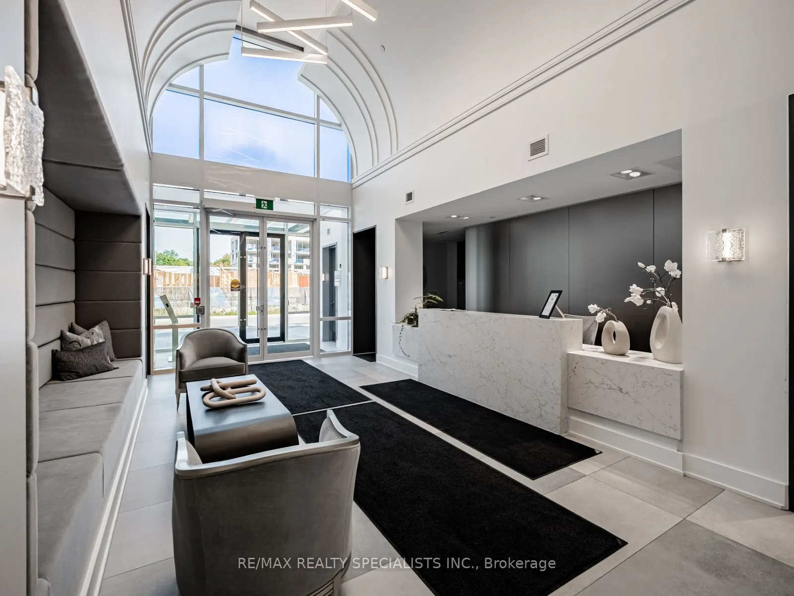 42 MILL Street, #208
