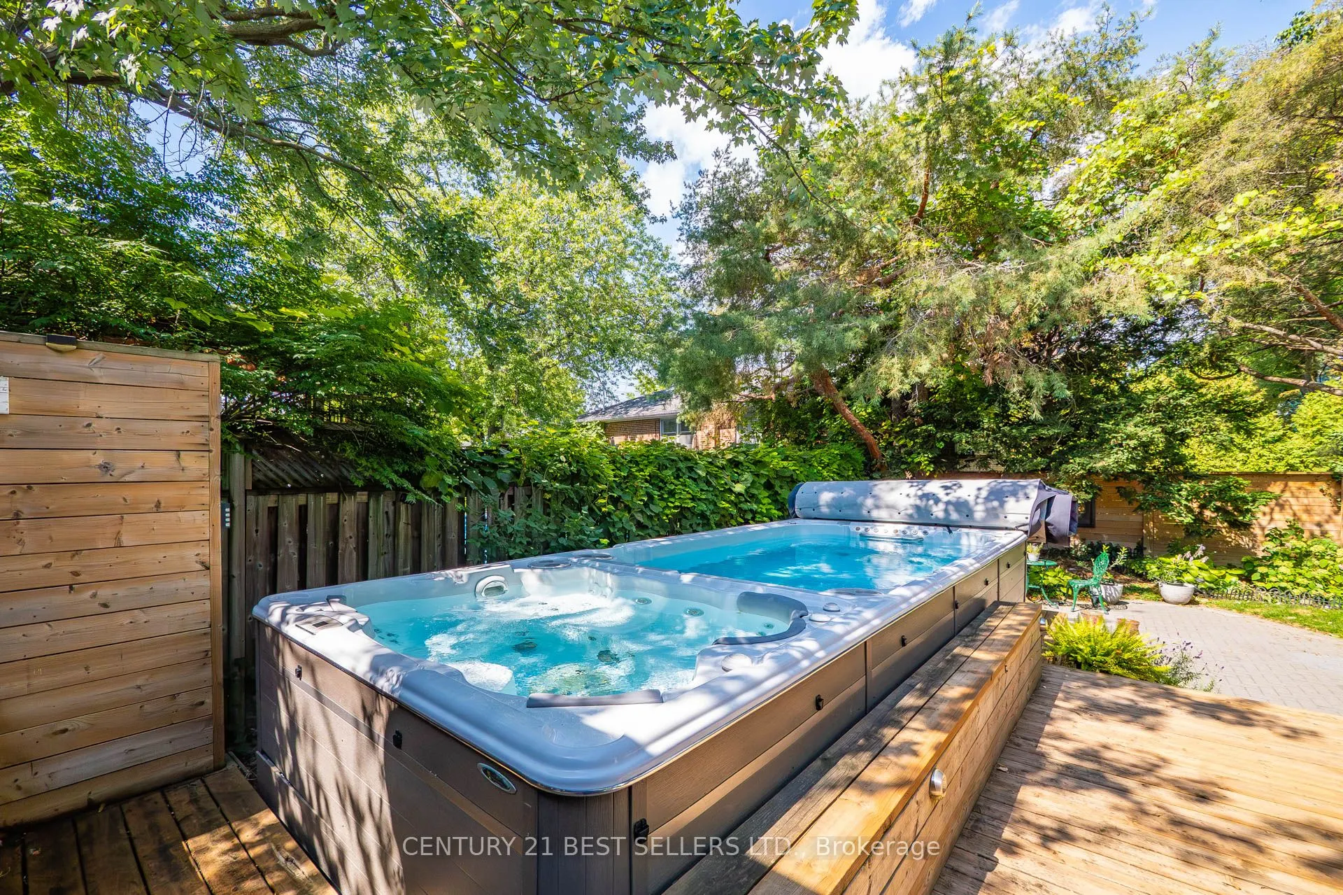 28 Wingrove Hill